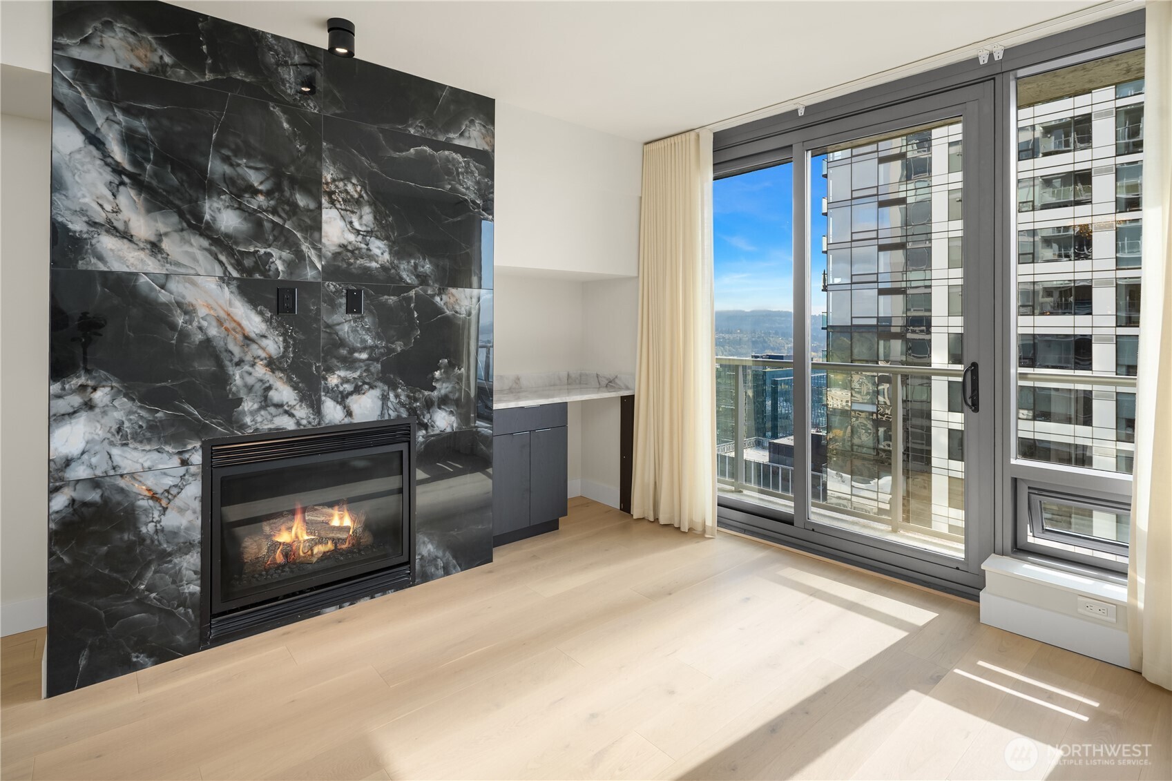 650 Bellevue Way NE Unit: 3303