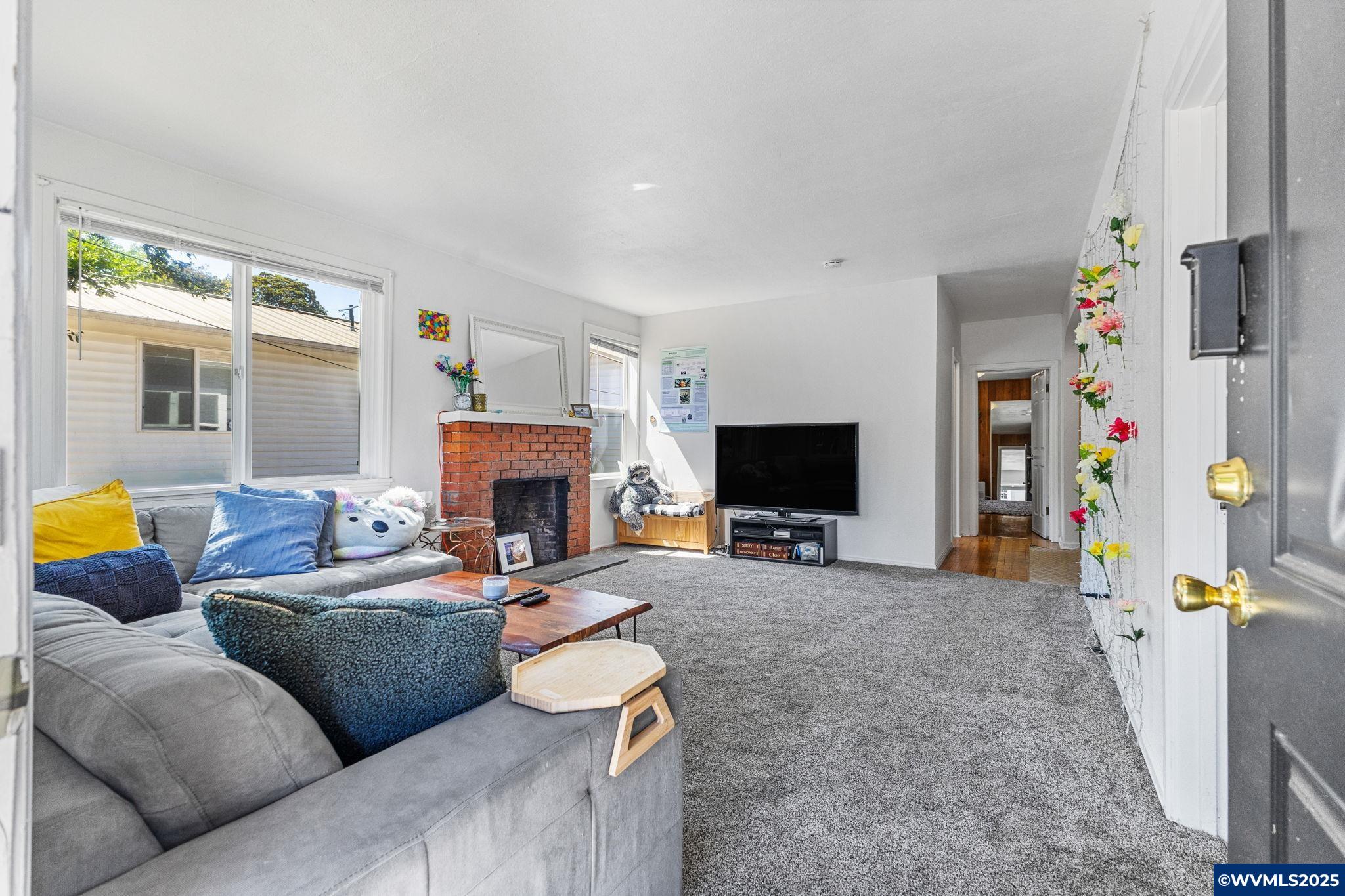 216 NW 13th St