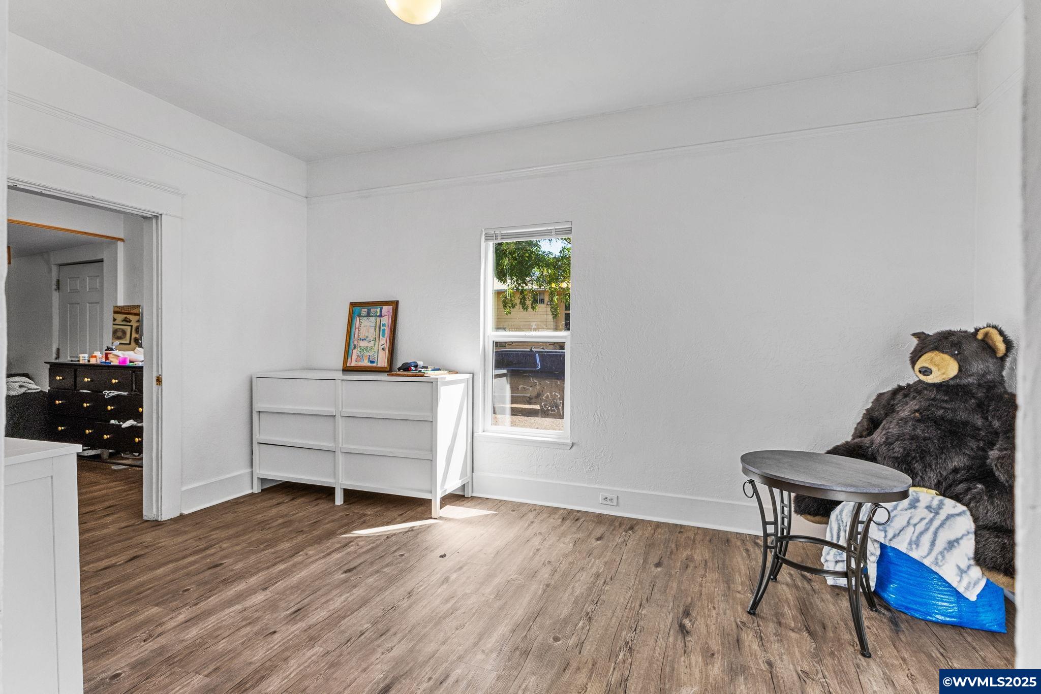 223 NW 15th St