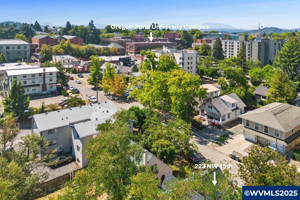 223 NW 15th St