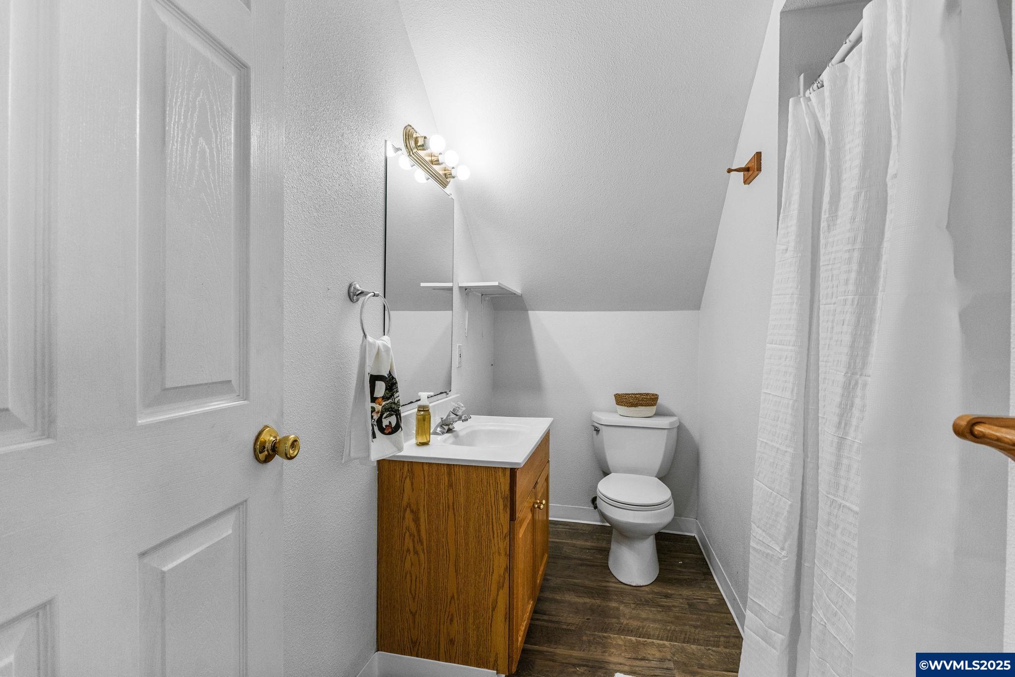 223 NW 15th St