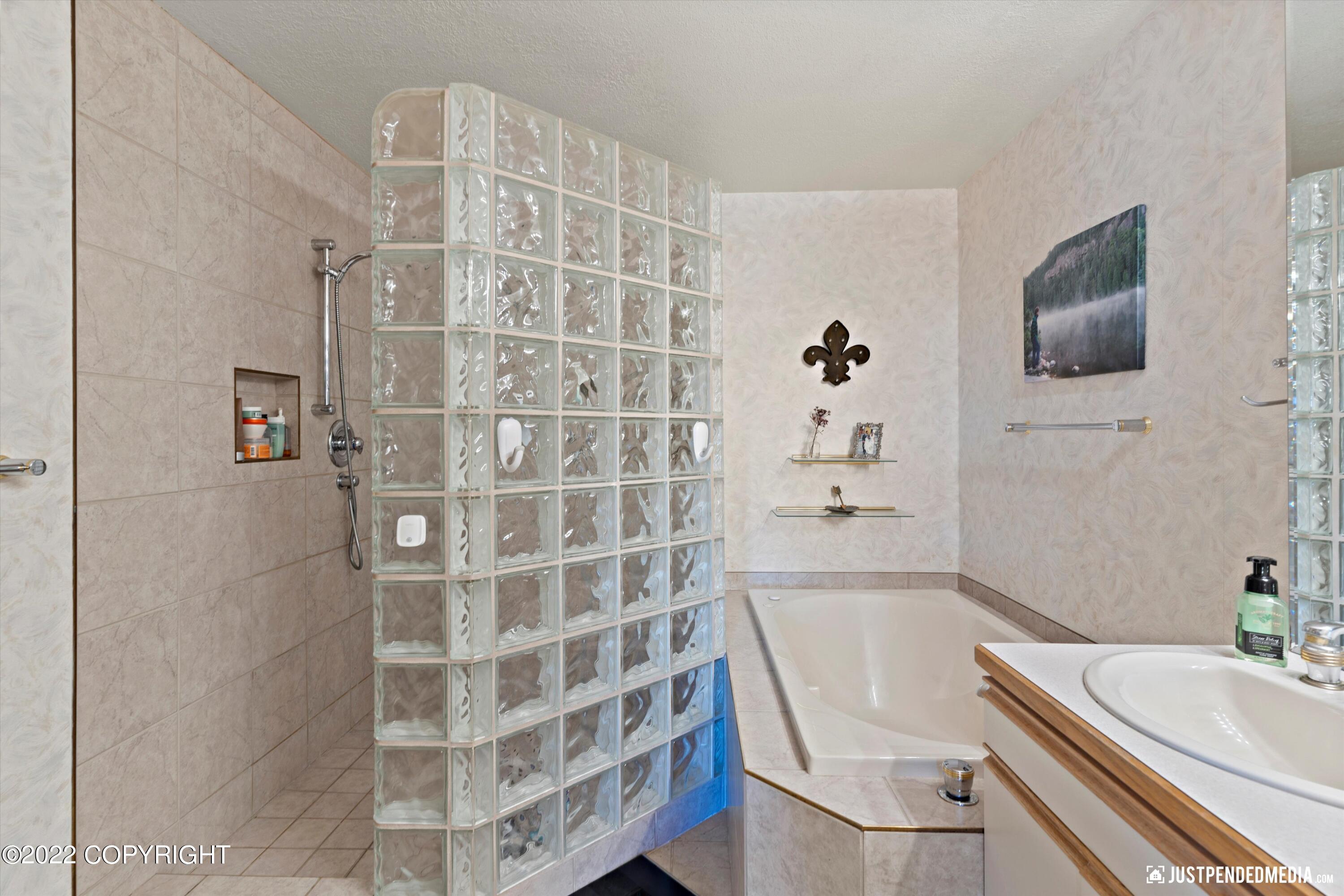 7823 Highlander Drive