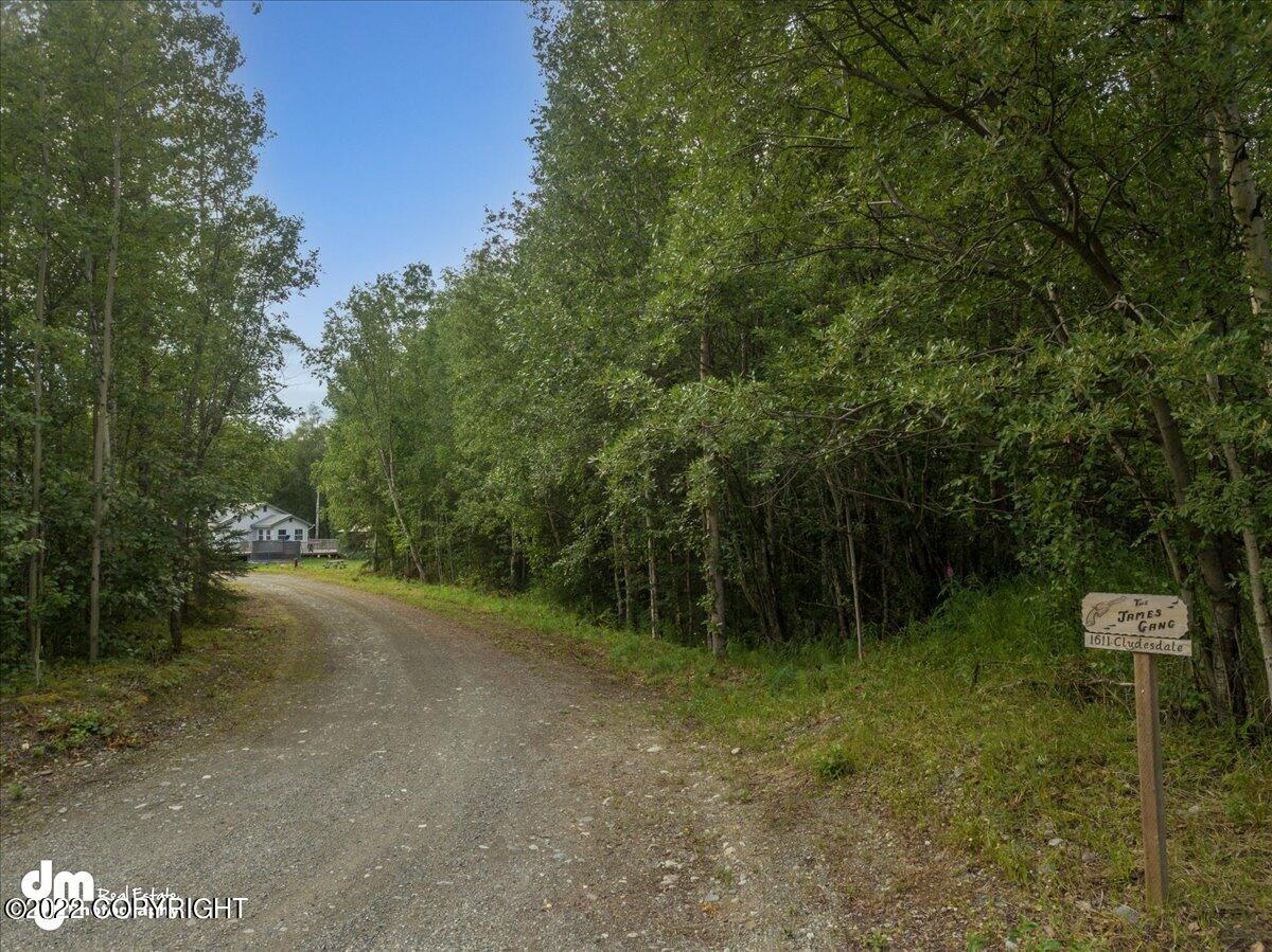 1611 W Clydesdale Drive