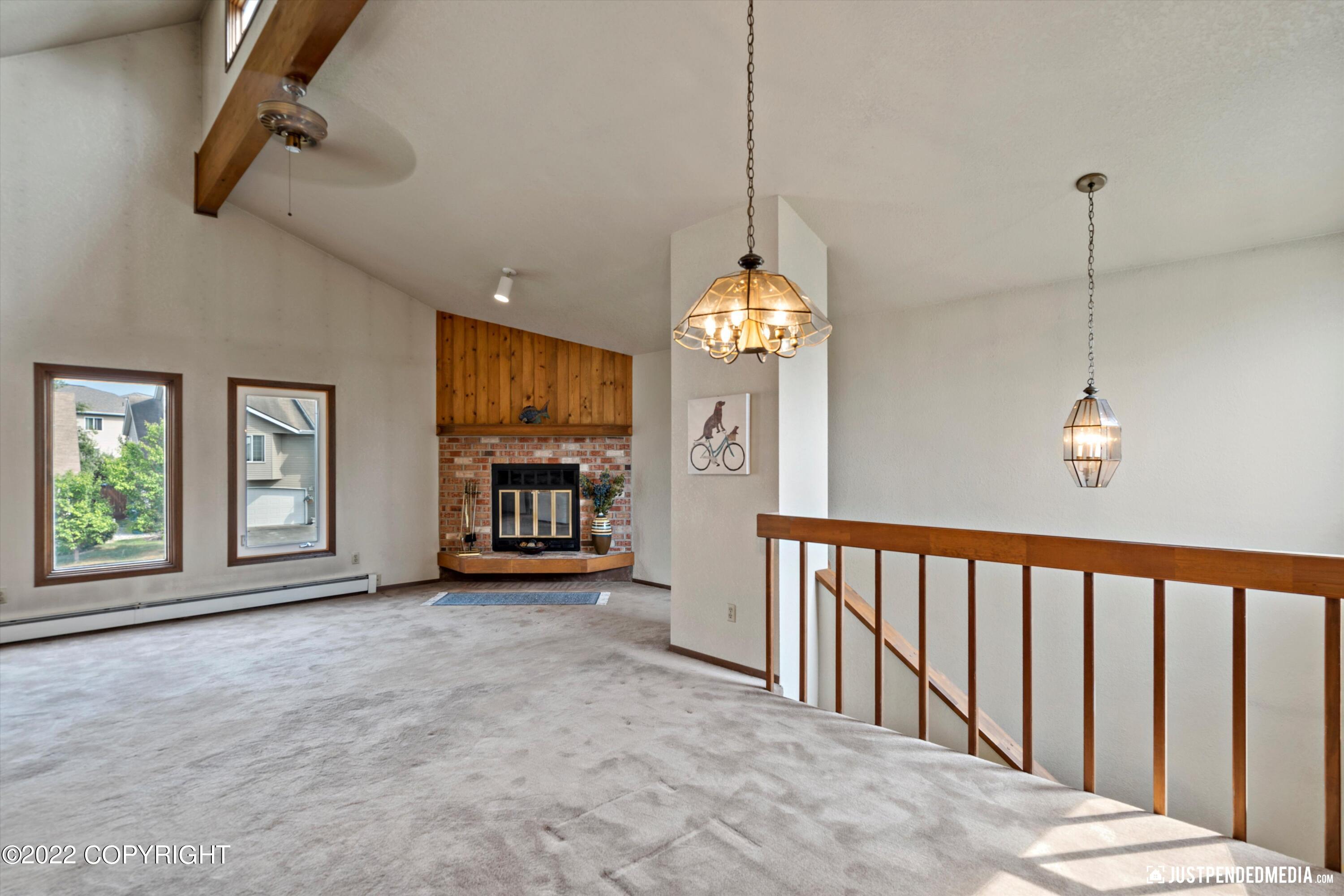 5850 Jennifer Circle