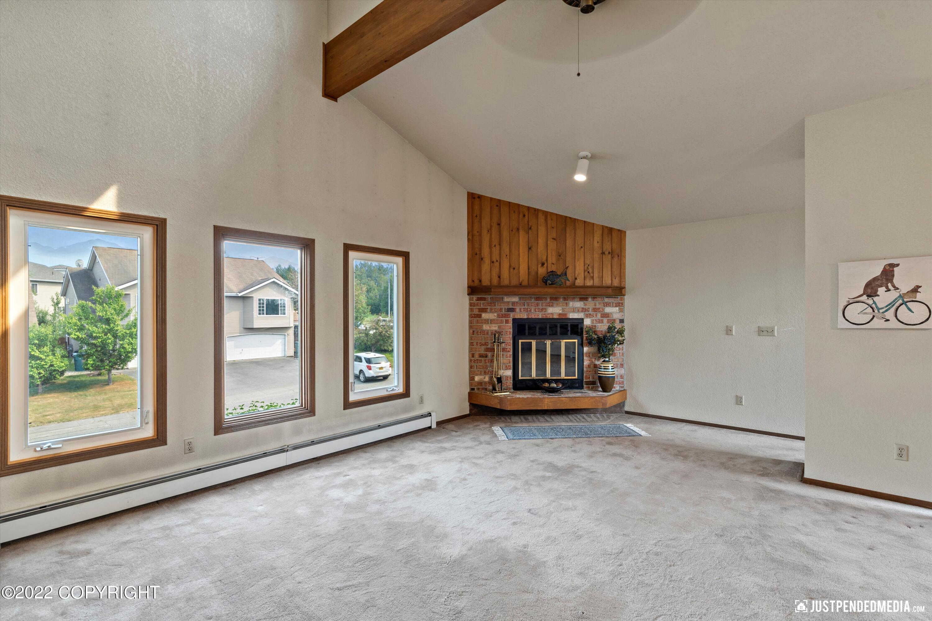5850 Jennifer Circle