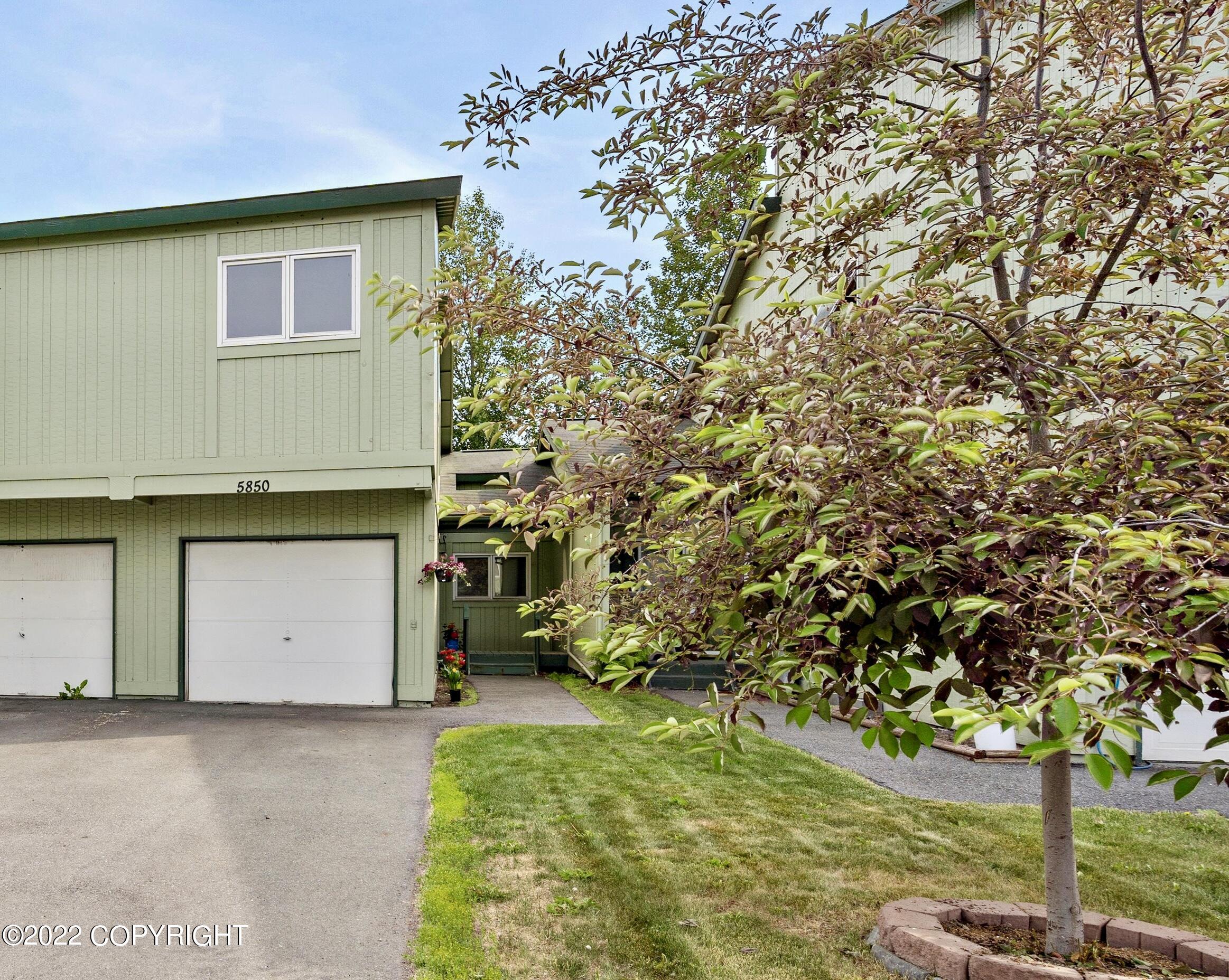 5850 Jennifer Circle