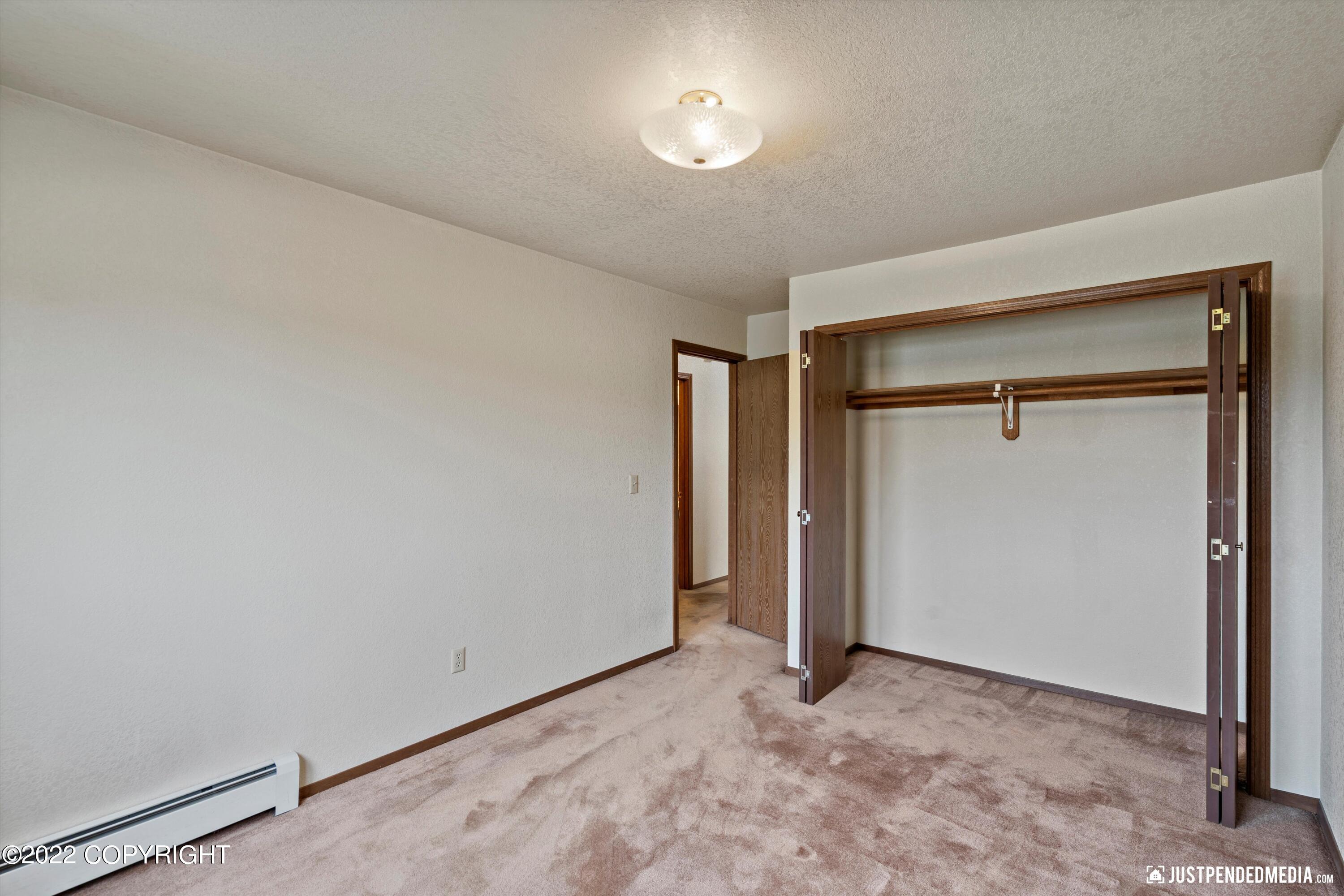 5850 Jennifer Circle