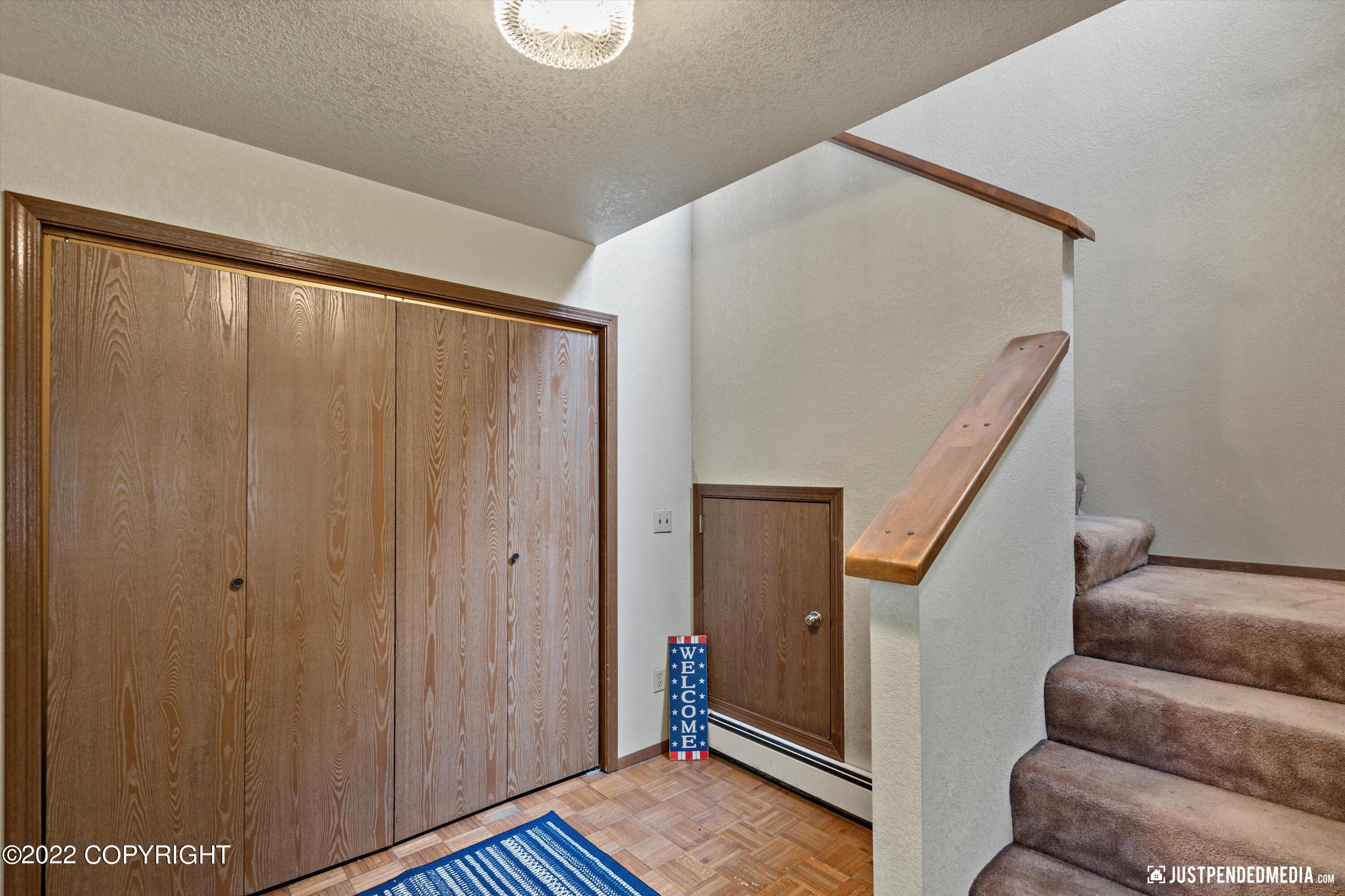 5850 Jennifer Circle