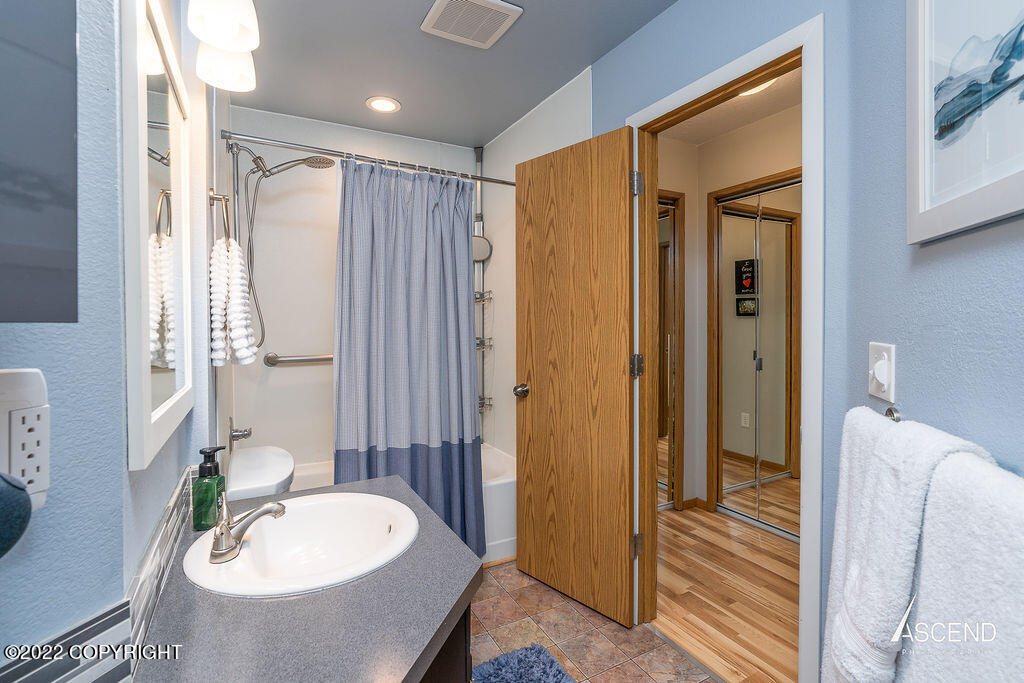 347 Dailey Avenue Unit: #2C