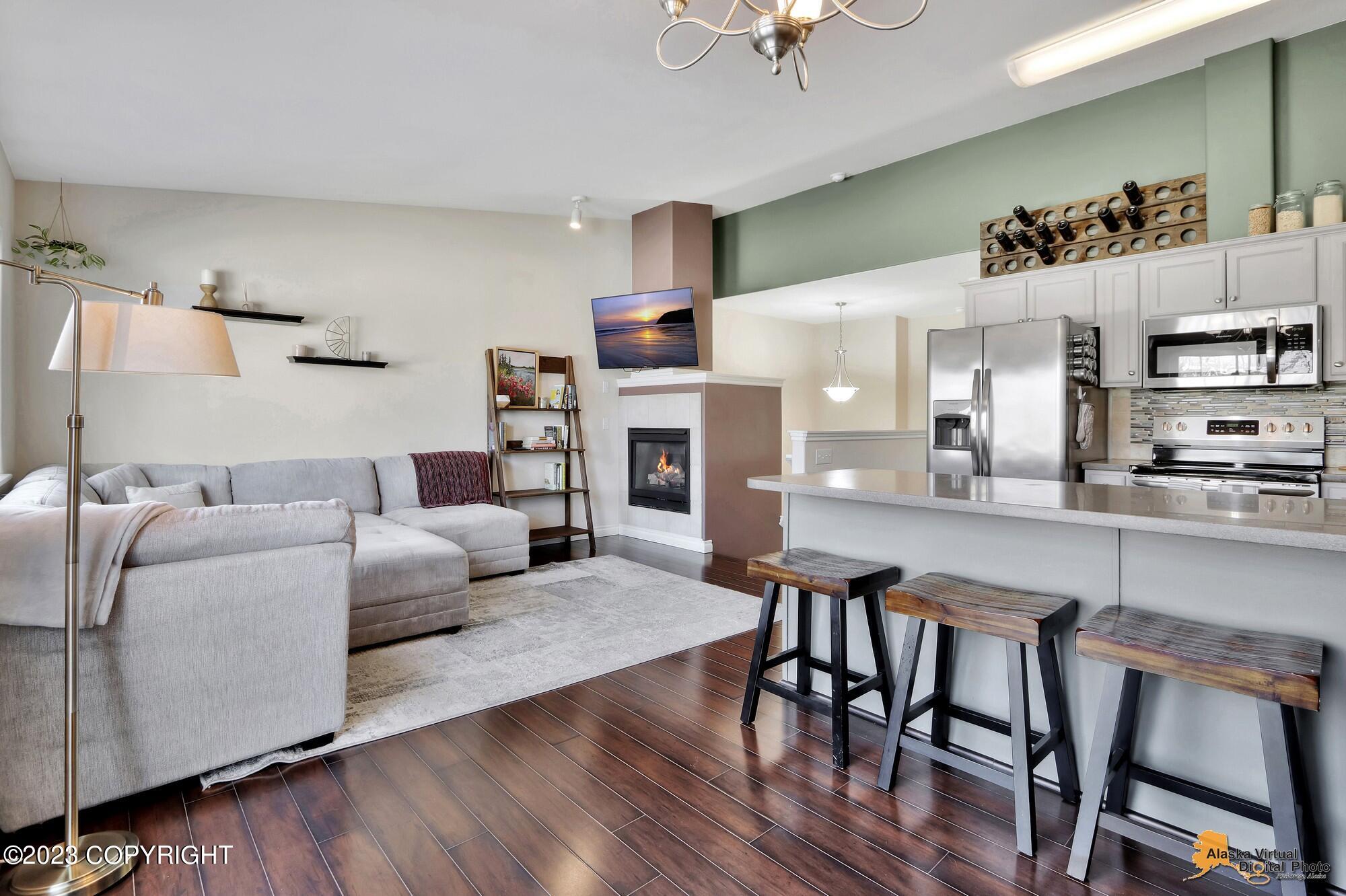 9329 Commons Place Unit: #28