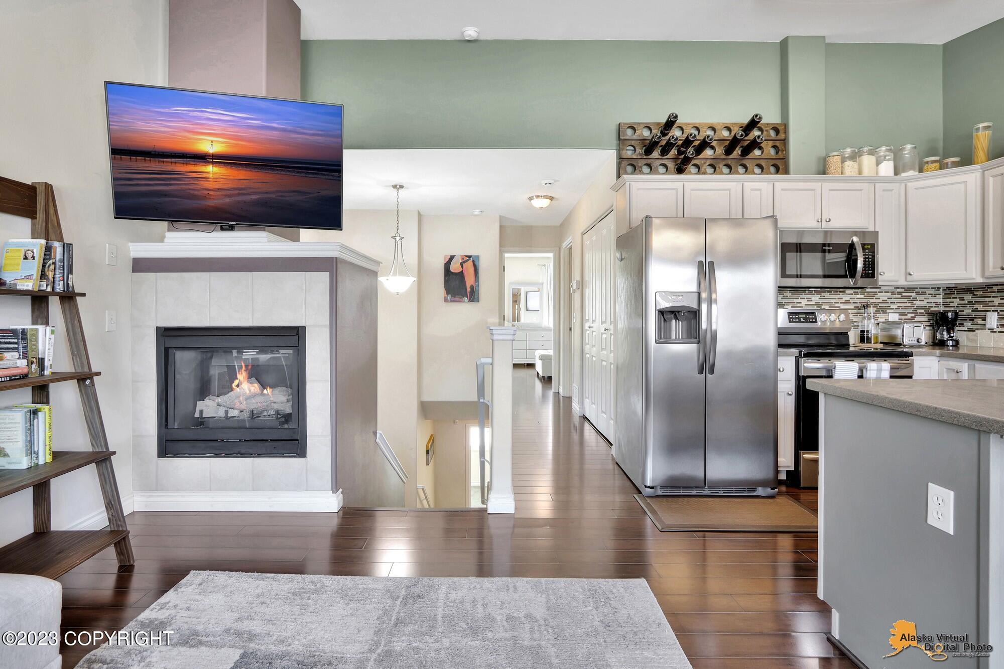 9329 Commons Place Unit: #28