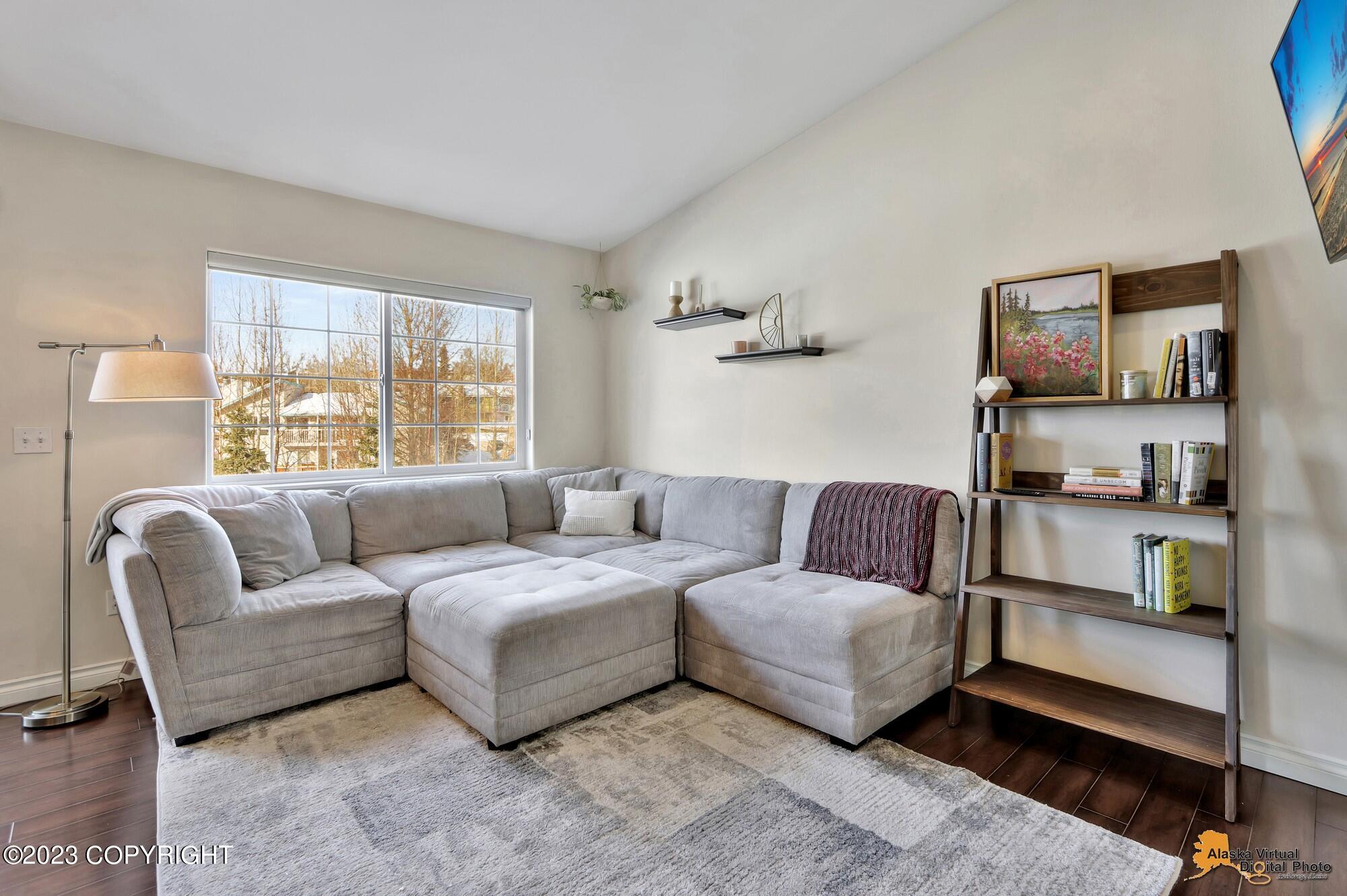 9329 Commons Place Unit: #28