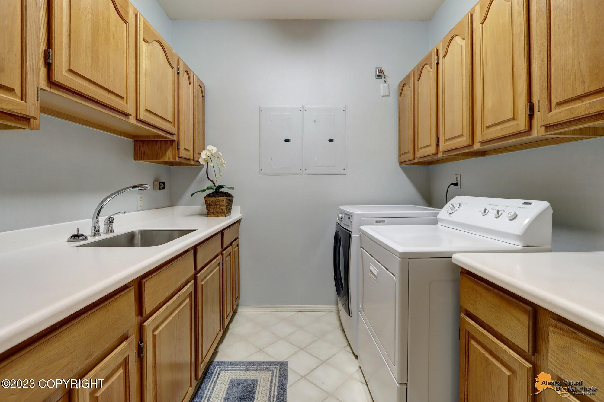 6731 Spectrum Circle