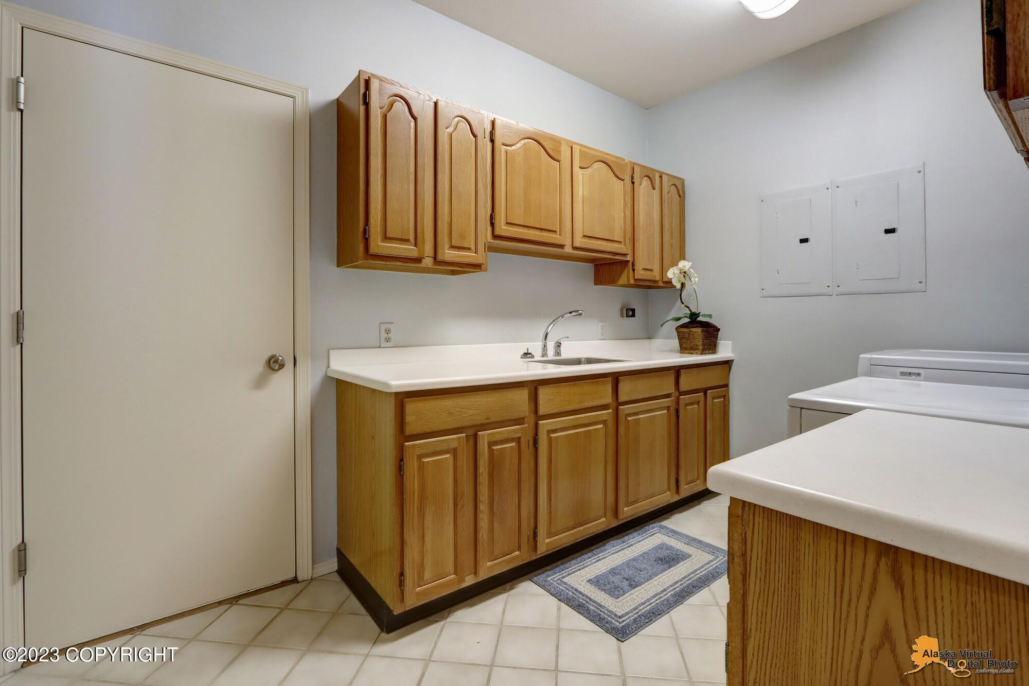 6731 Spectrum Circle