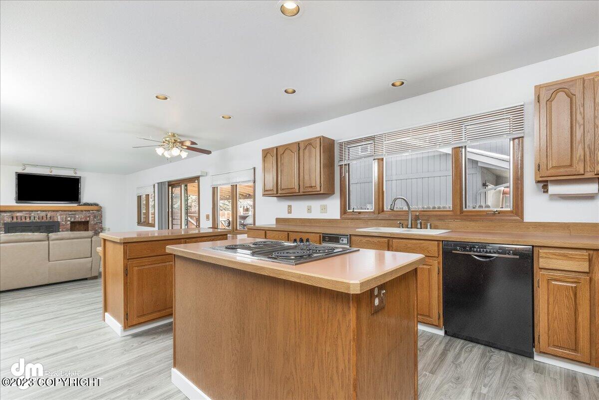 2561 Banbury Drive