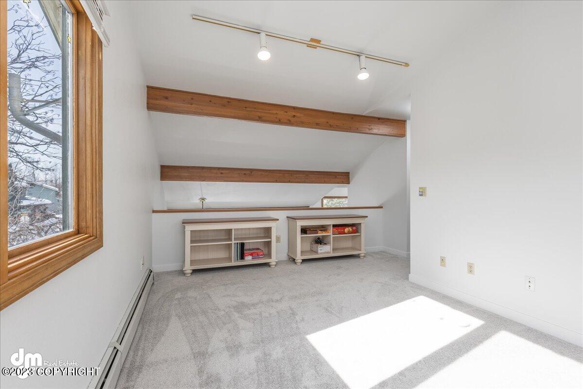 2561 Banbury Drive