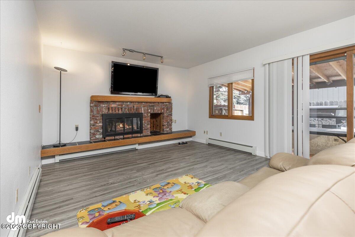 2561 Banbury Drive