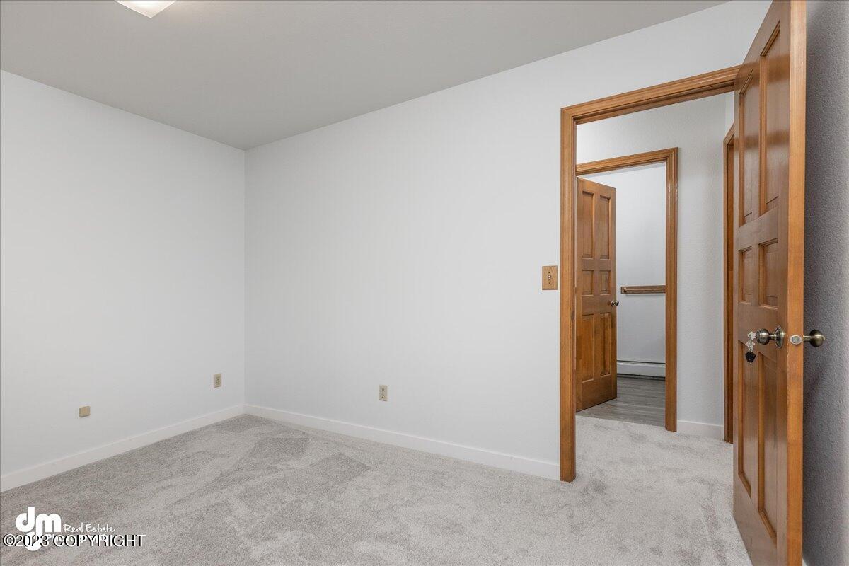 2561 Banbury Drive