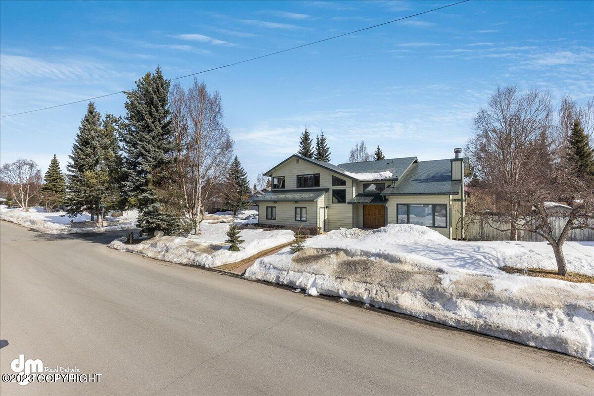 2561 Banbury Drive