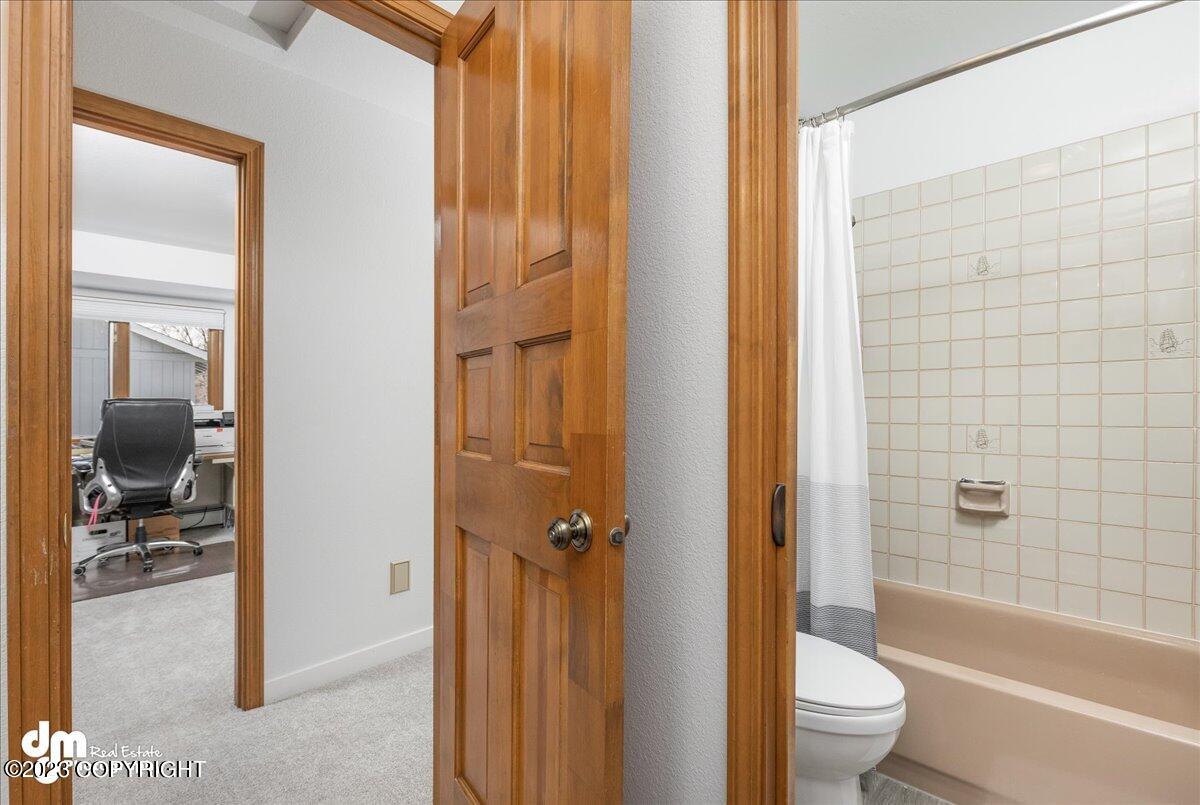 2561 Banbury Drive