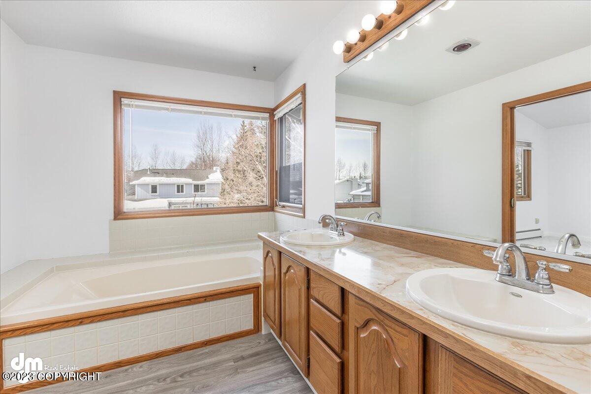 2561 Banbury Drive