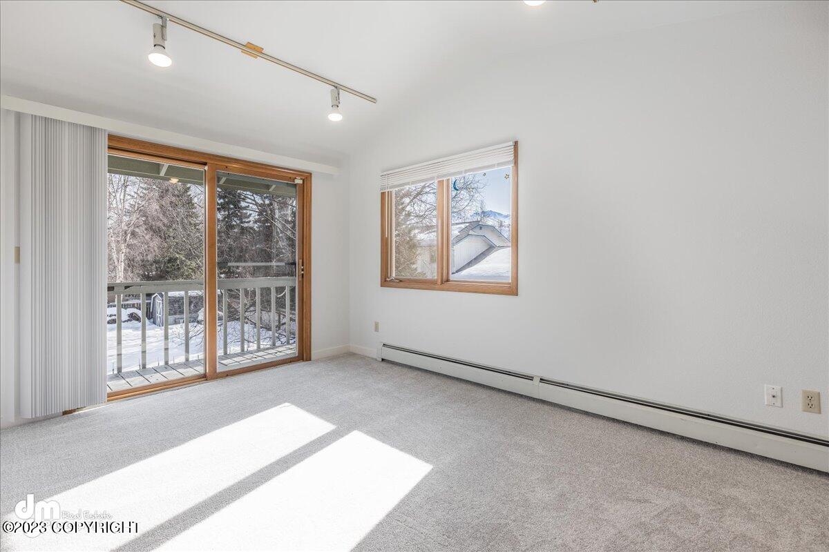 2561 Banbury Drive