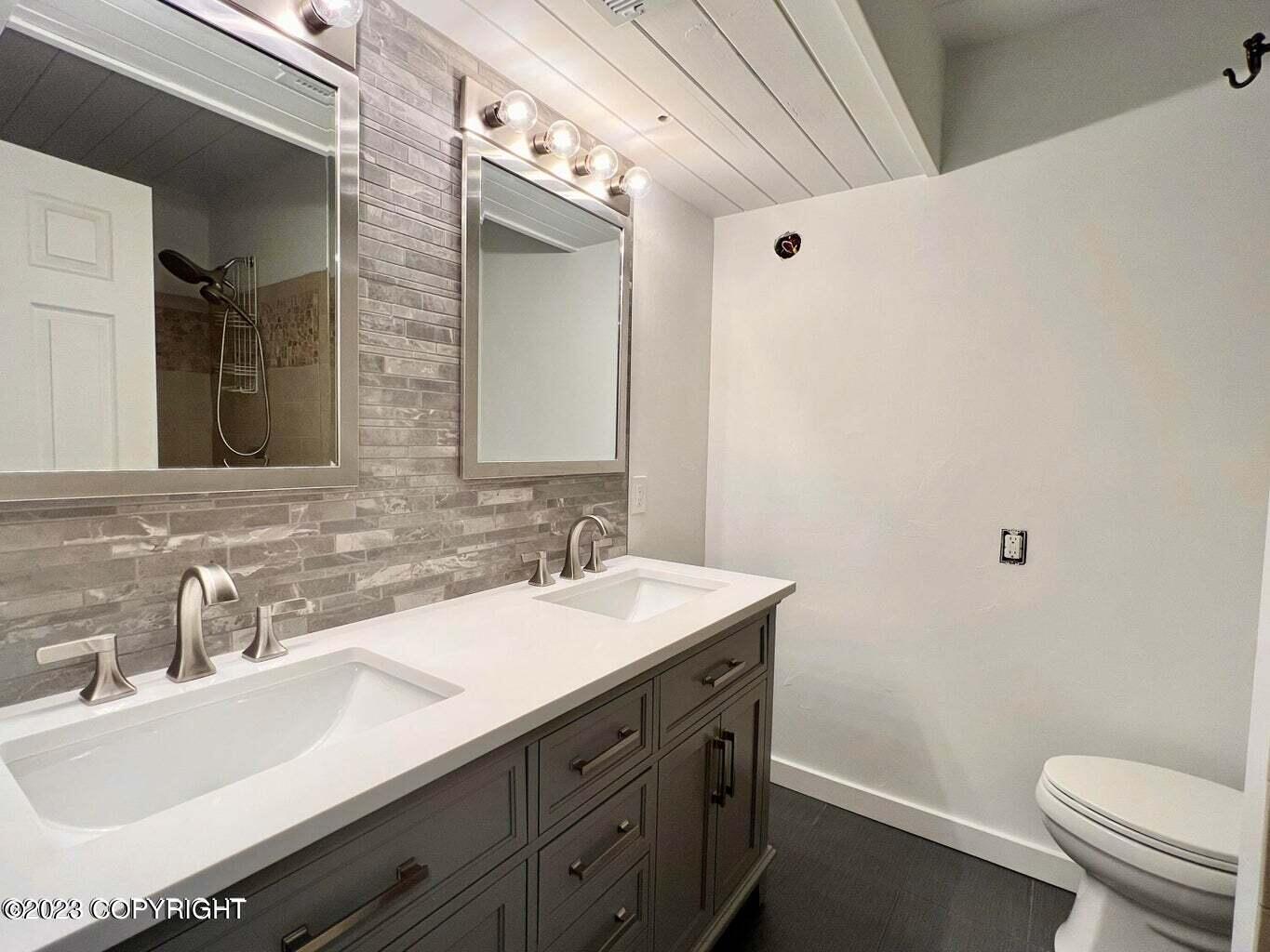 6841 Whitehall Street