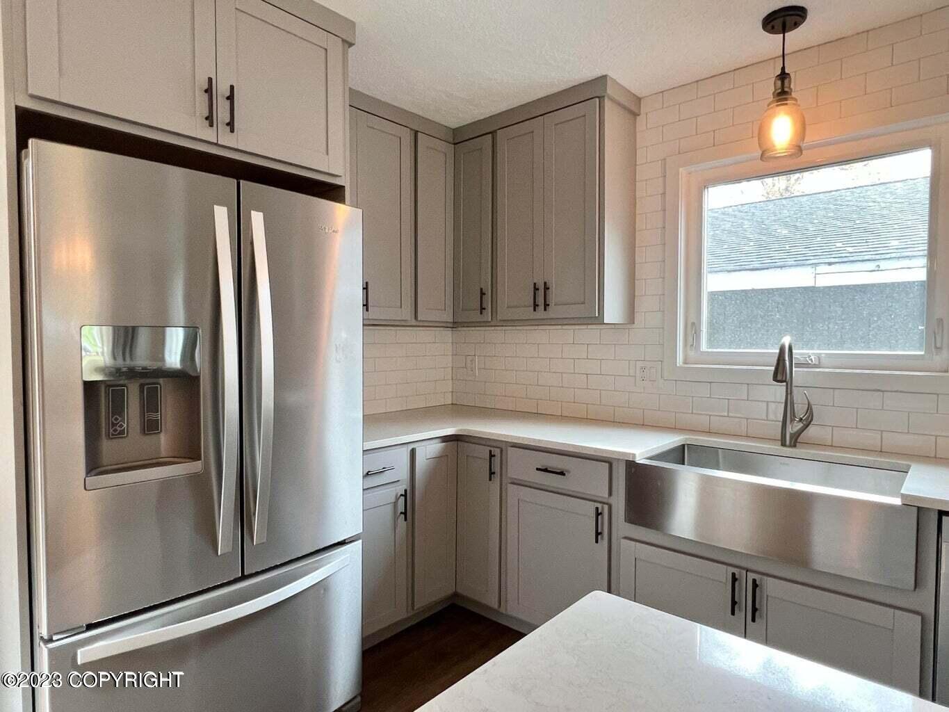 6841 Whitehall Street