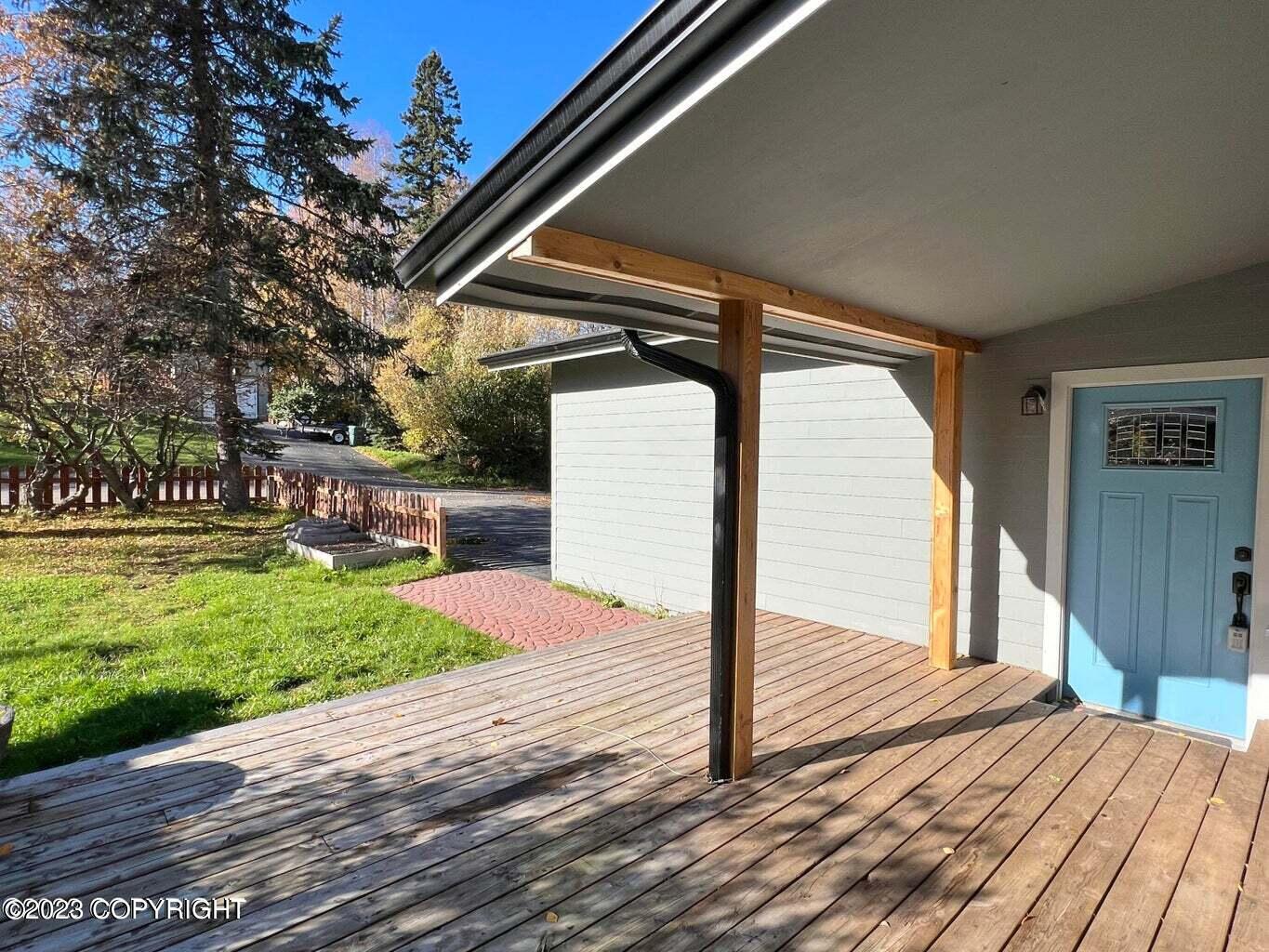 6841 Whitehall Street