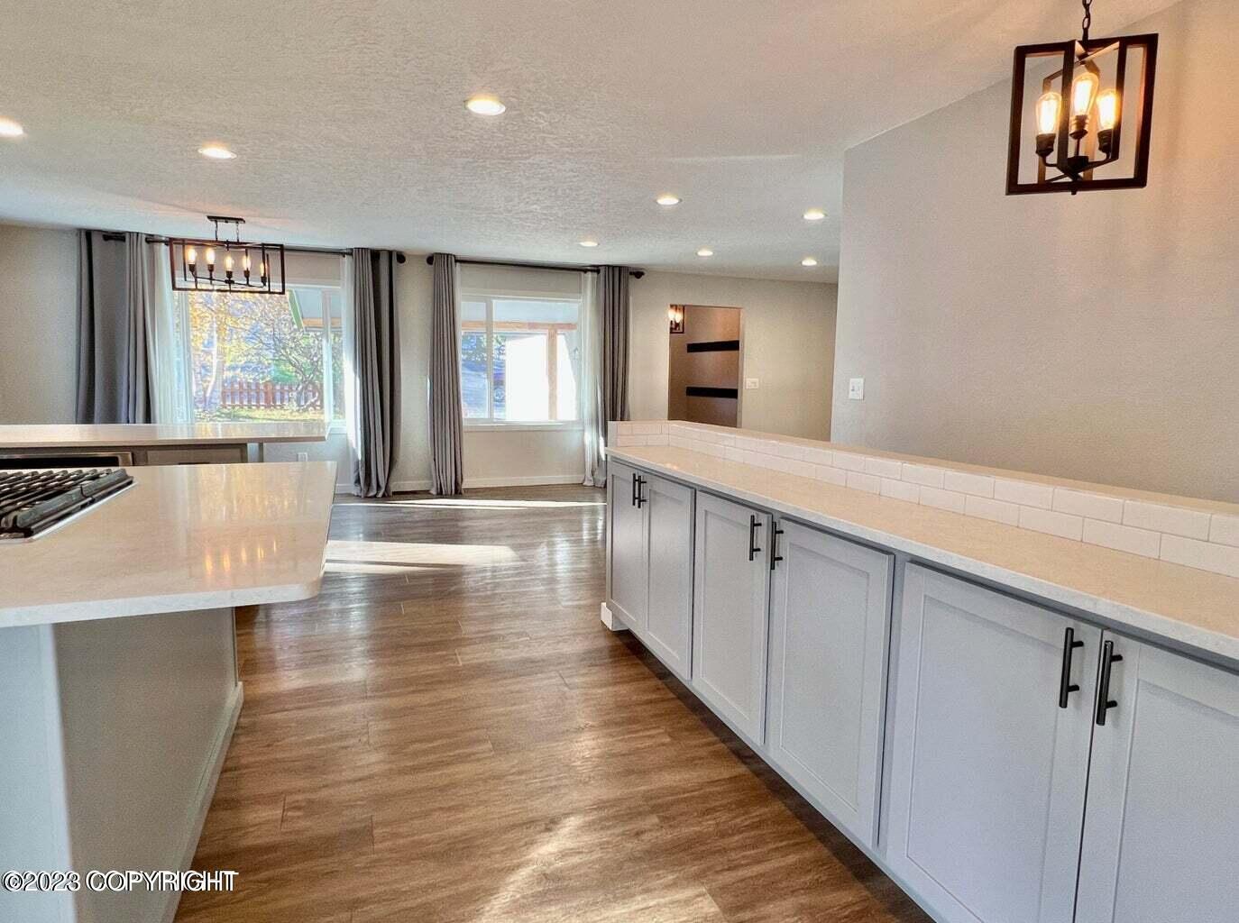 6841 Whitehall Street