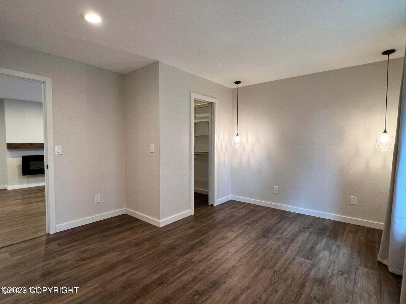 6841 Whitehall Street