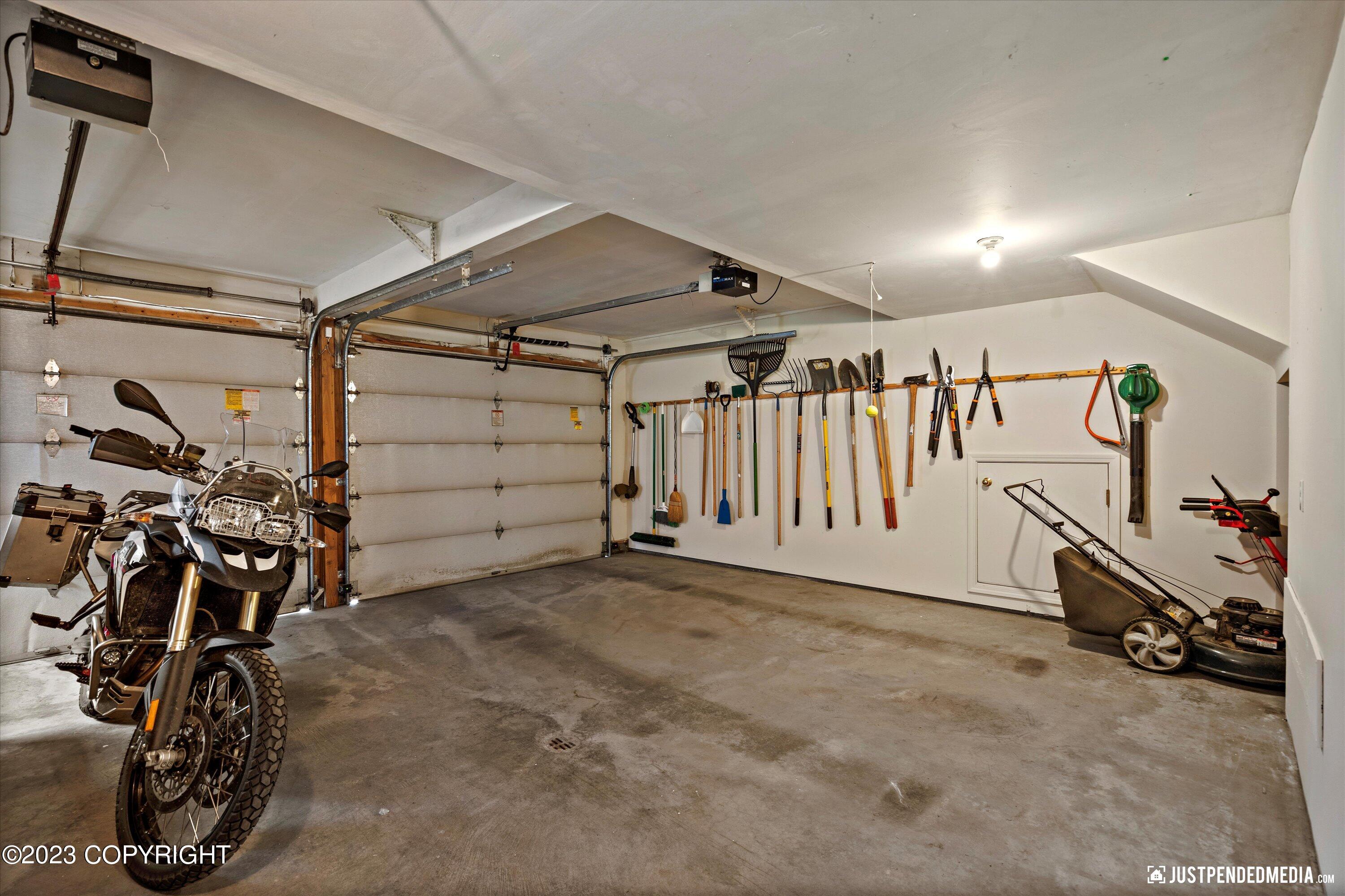 7211 Setter Drive