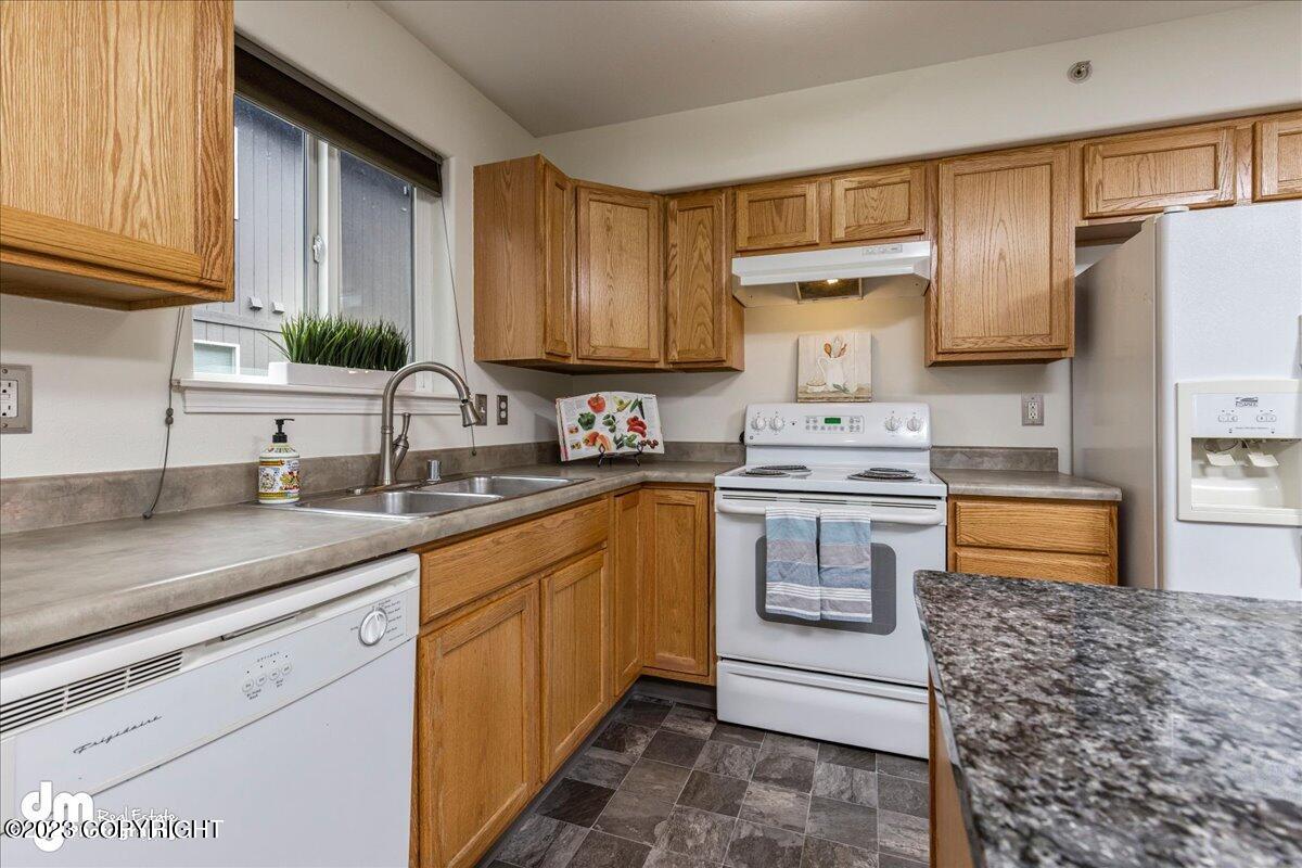 123 E 24th Avenue Unit: #4