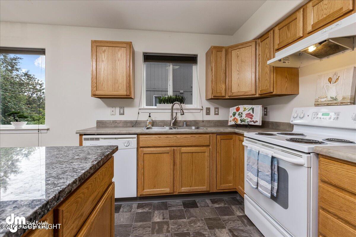 123 E 24th Avenue Unit: #4