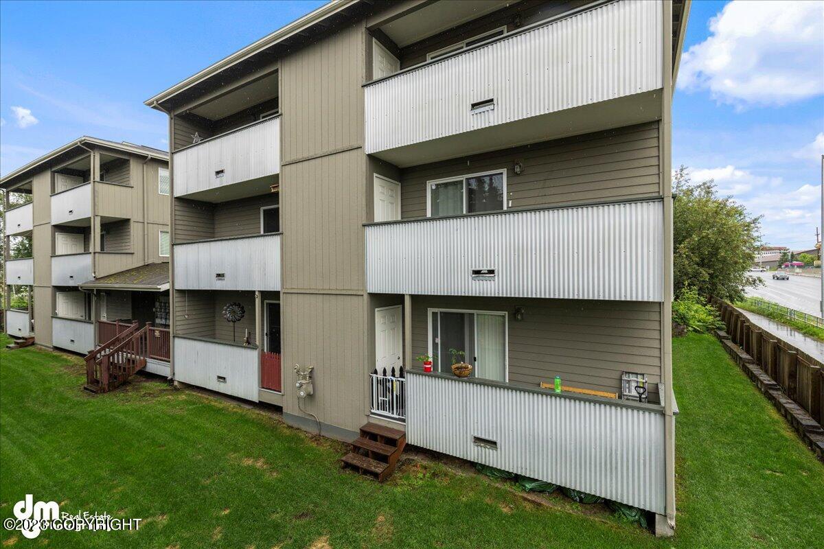 123 E 24th Avenue Unit: #4