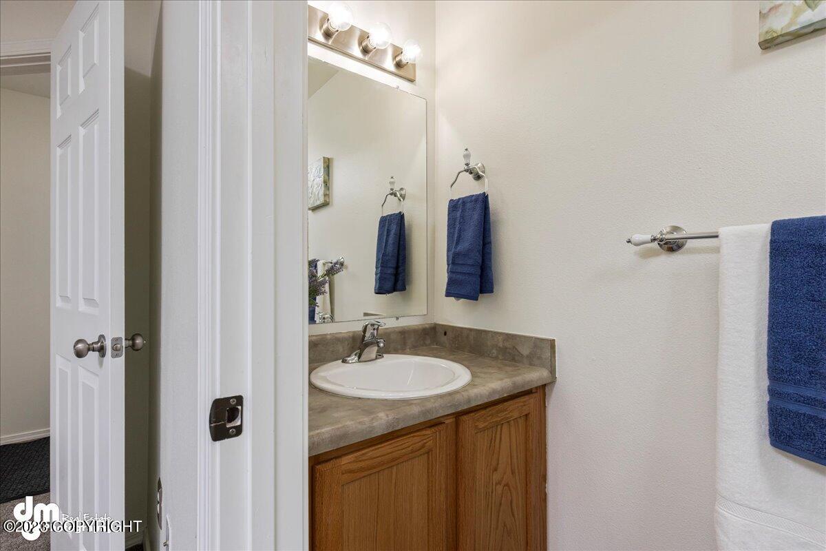 123 E 24th Avenue Unit: #4