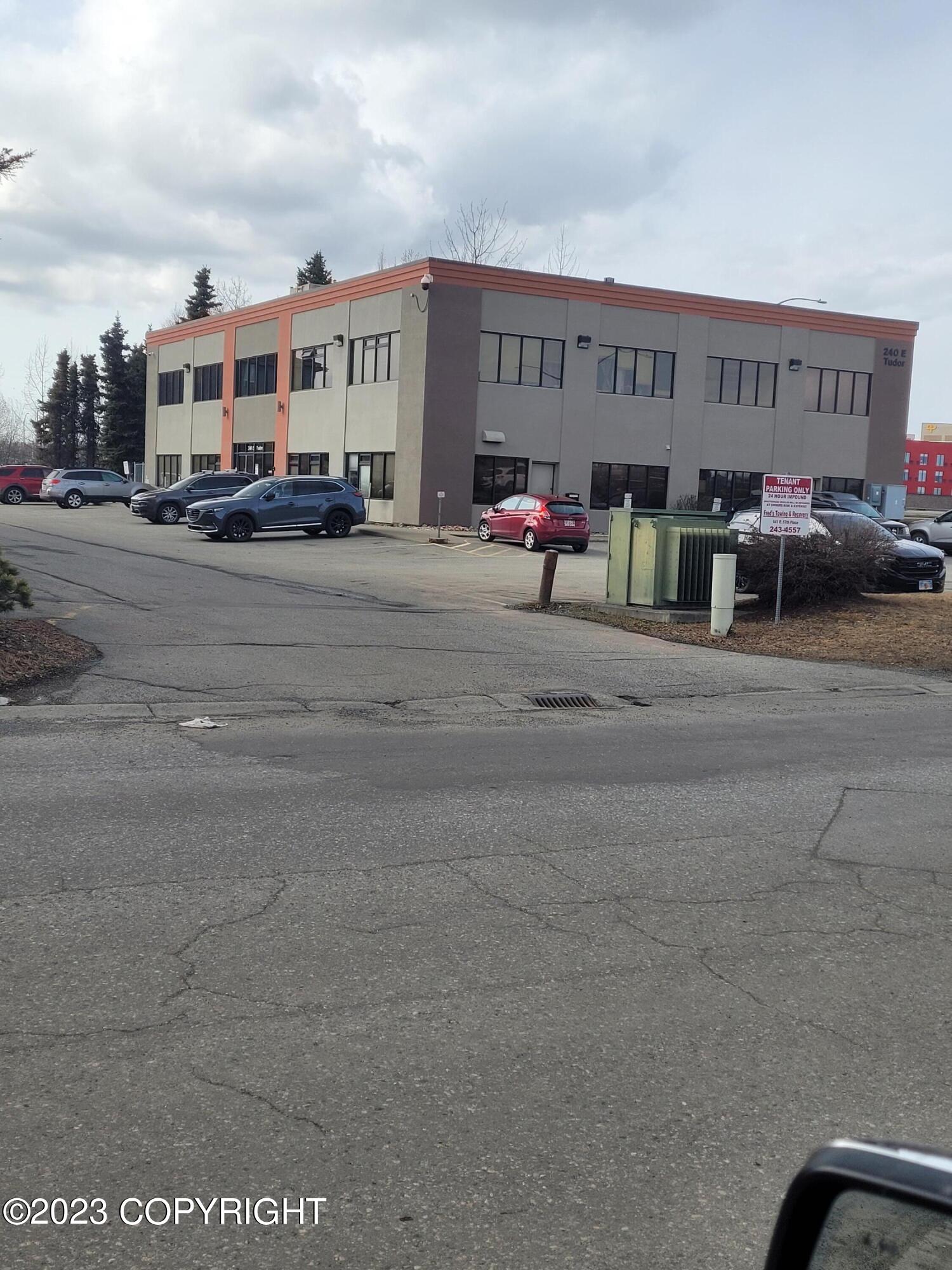 240 E Tudor Road