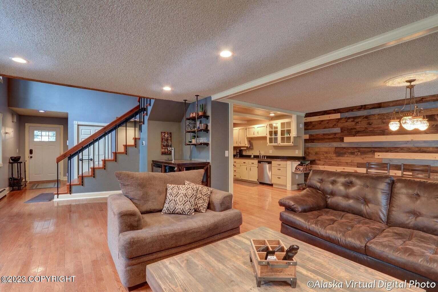 615 Highlander Circle