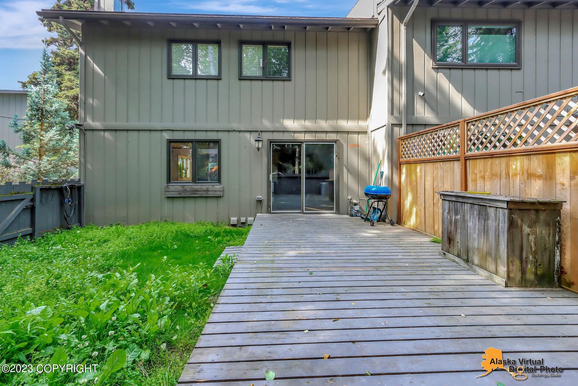 615 Highlander Circle