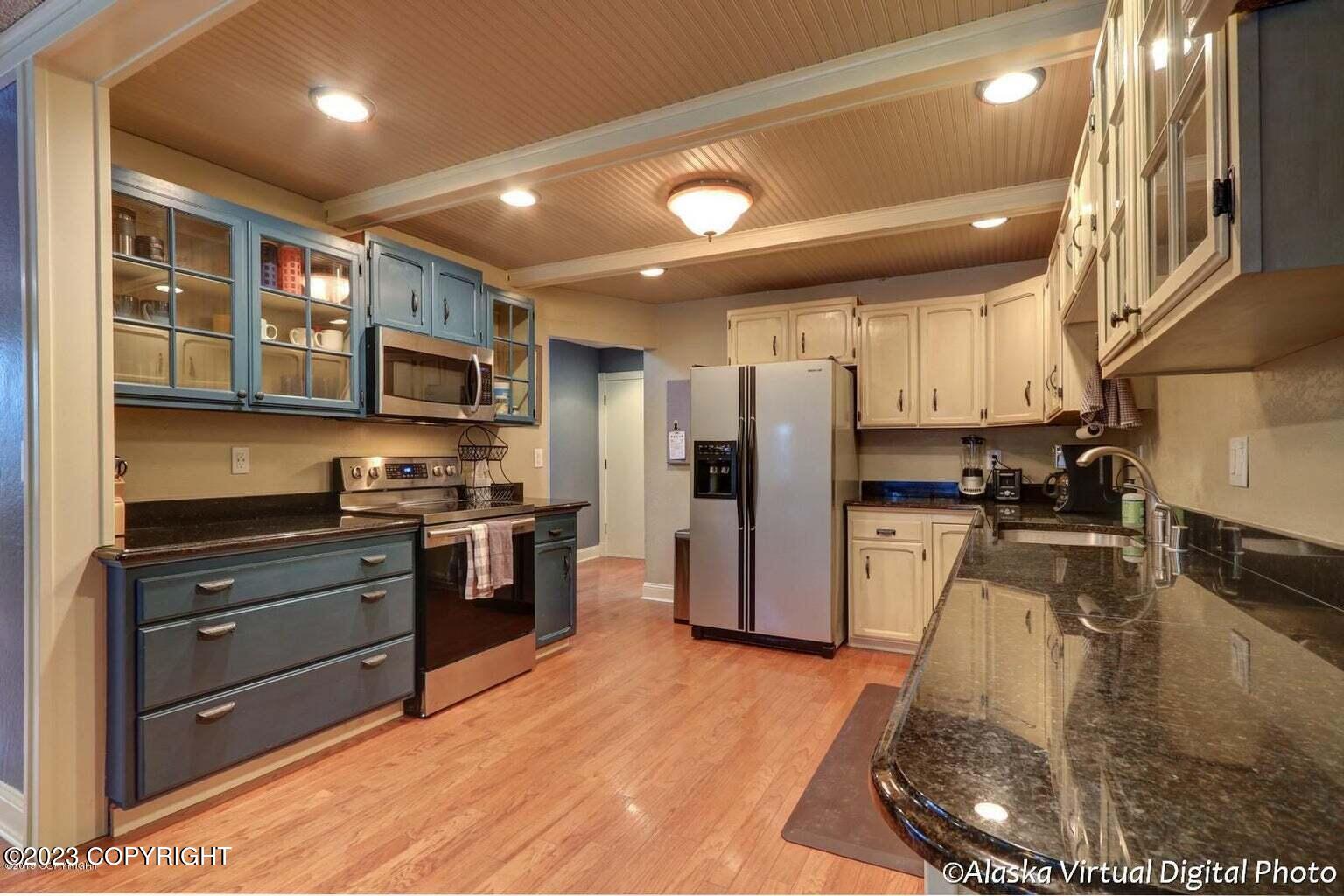 615 Highlander Circle