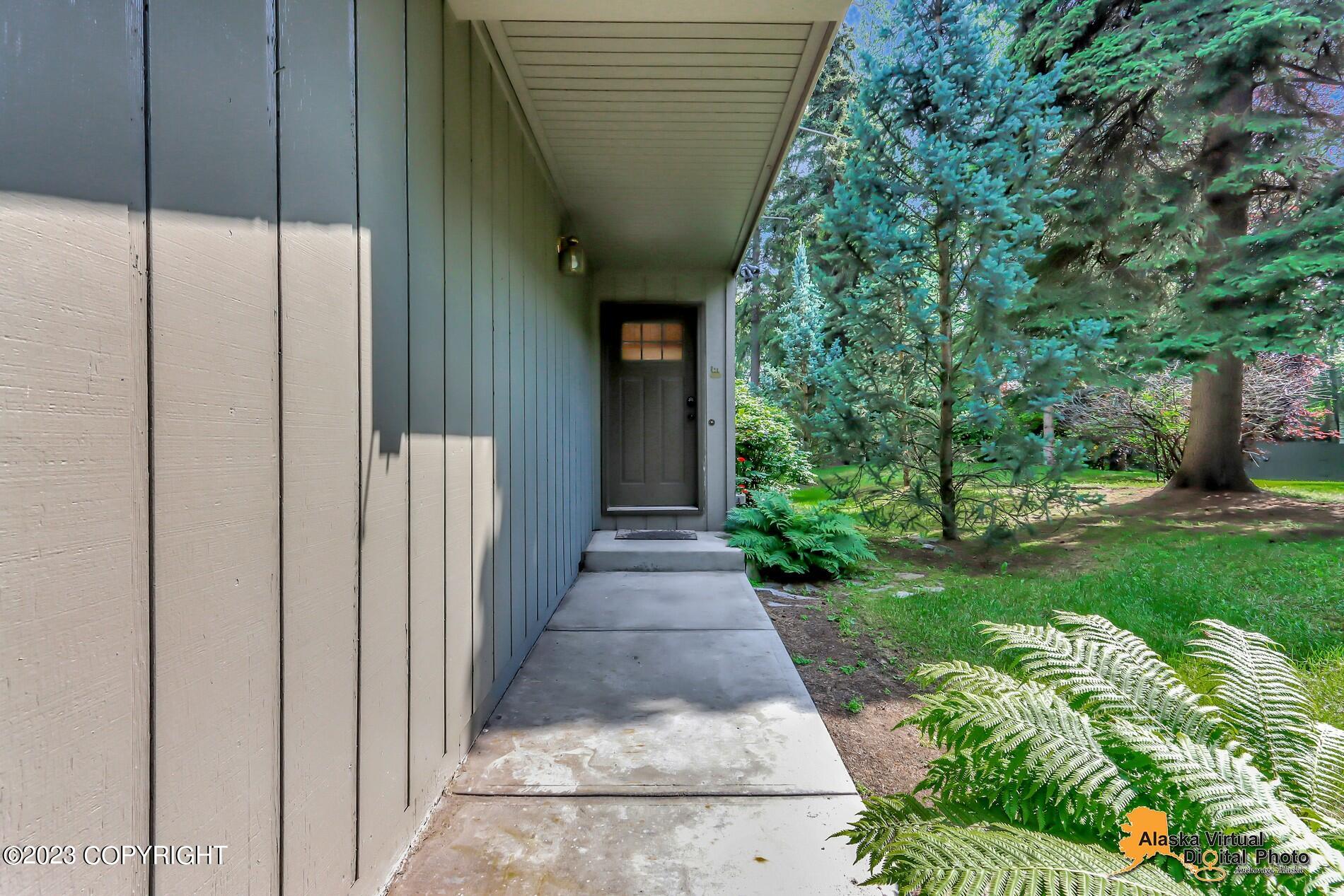 615 Highlander Circle