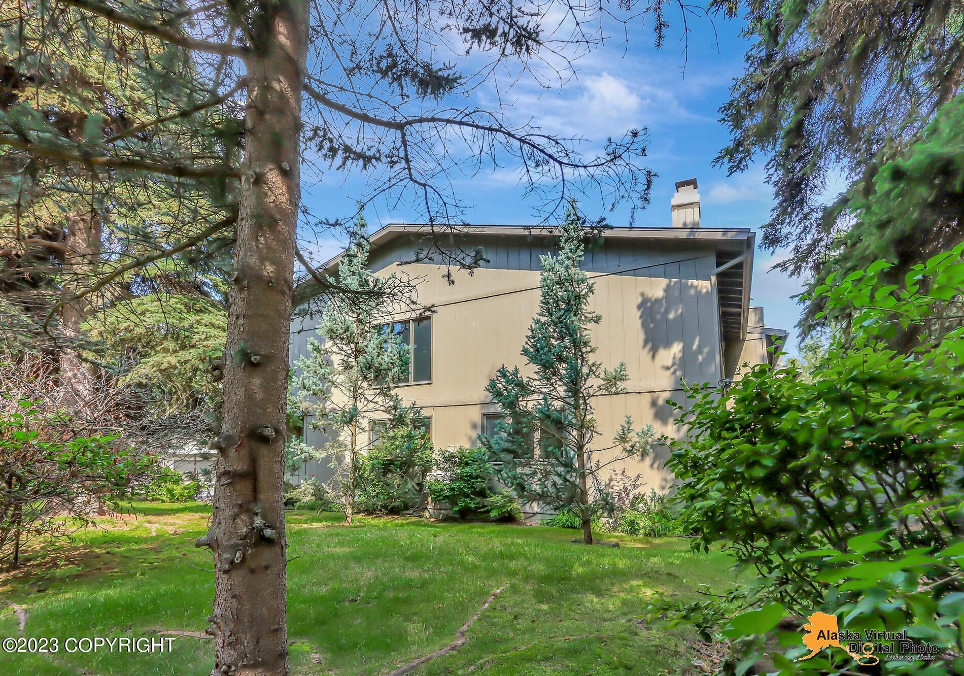 615 Highlander Circle
