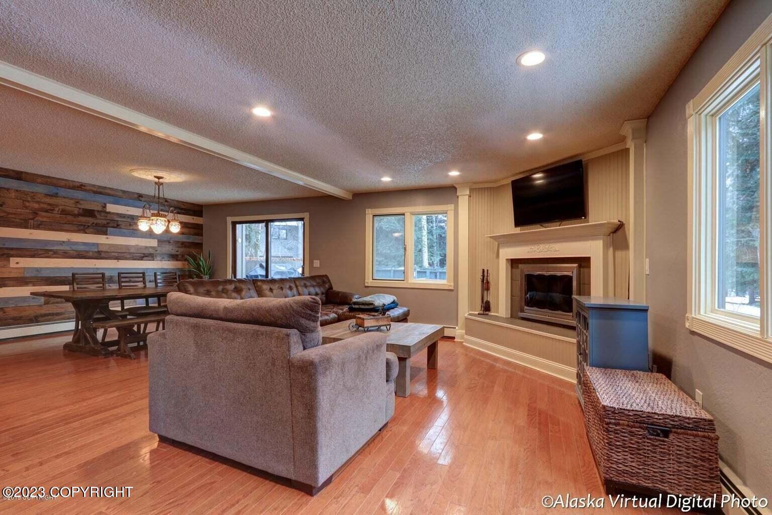 615 Highlander Circle