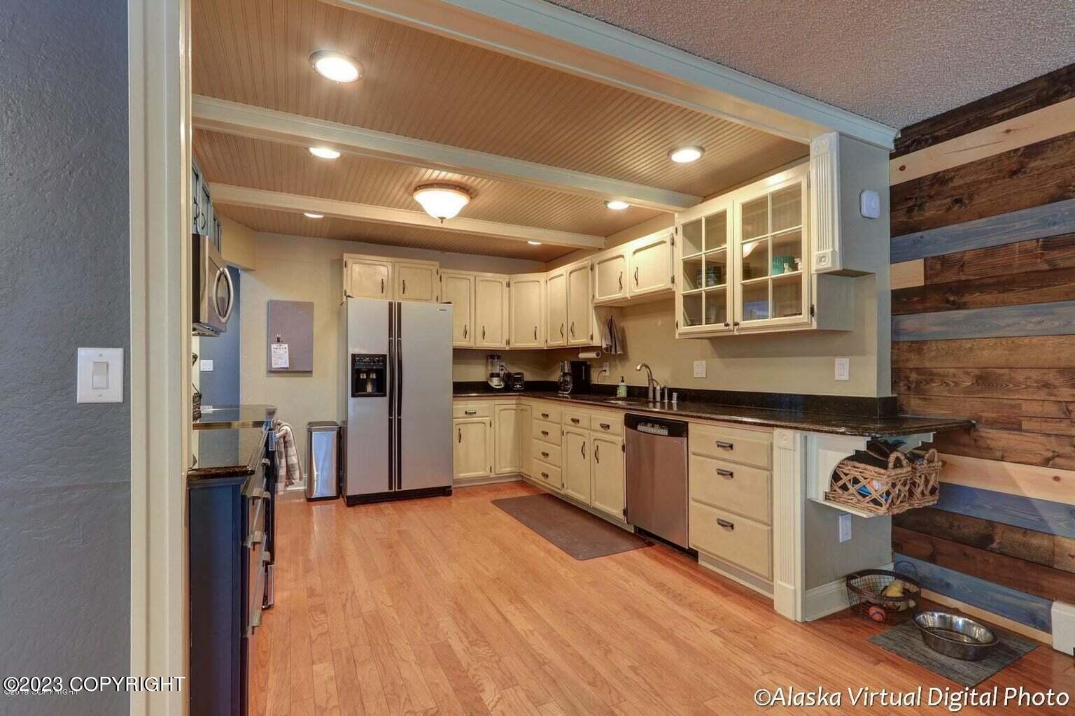 615 Highlander Circle
