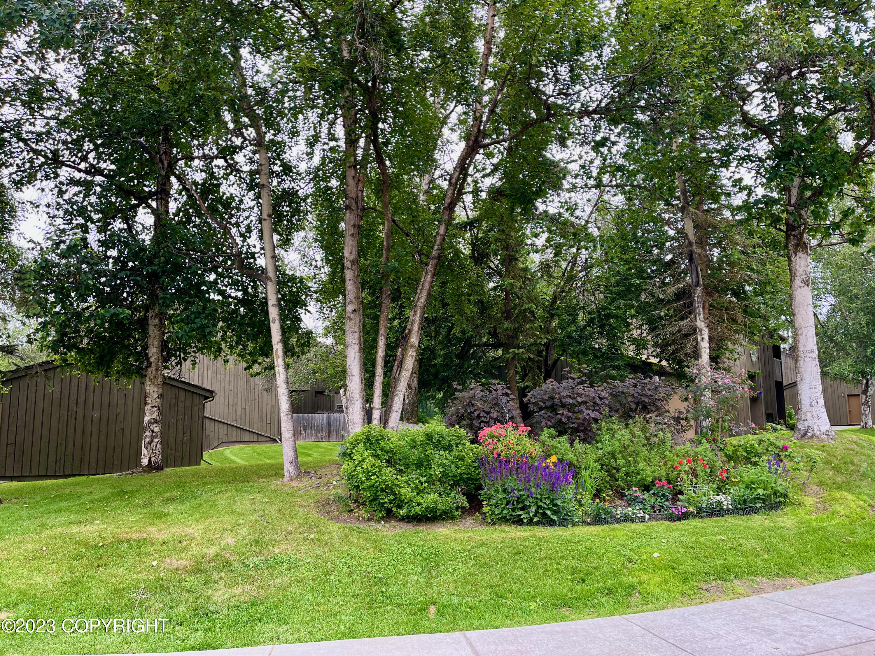 2069 Eastridge Drive