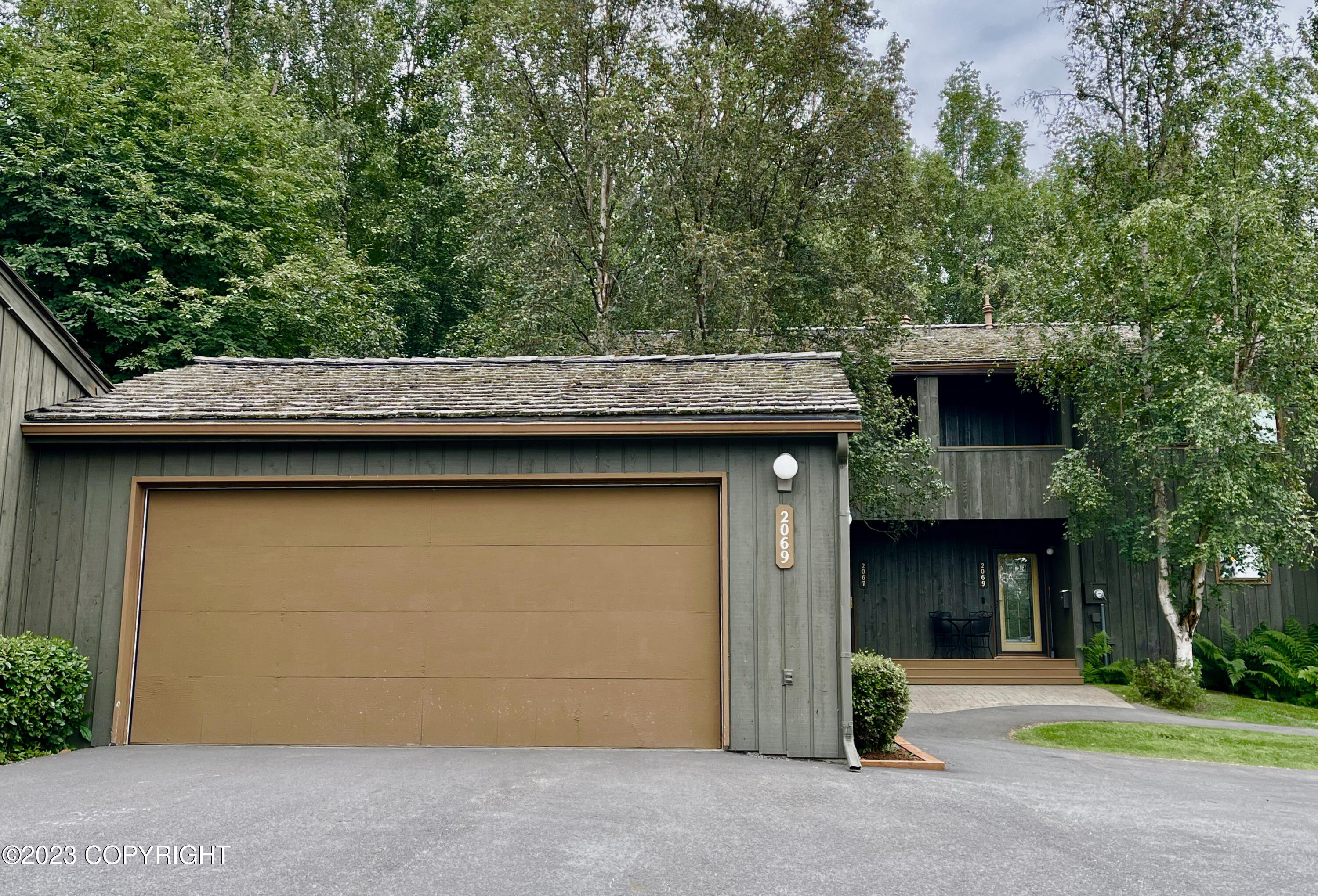 2069 Eastridge Drive