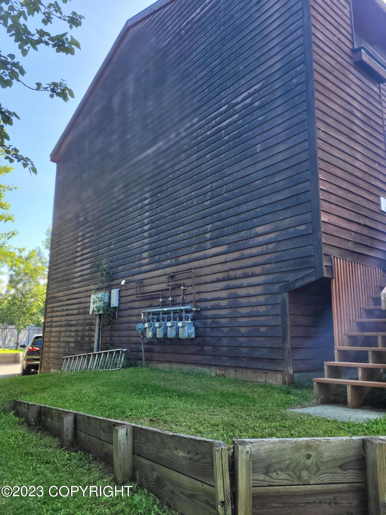 3711 Carleton Avenue