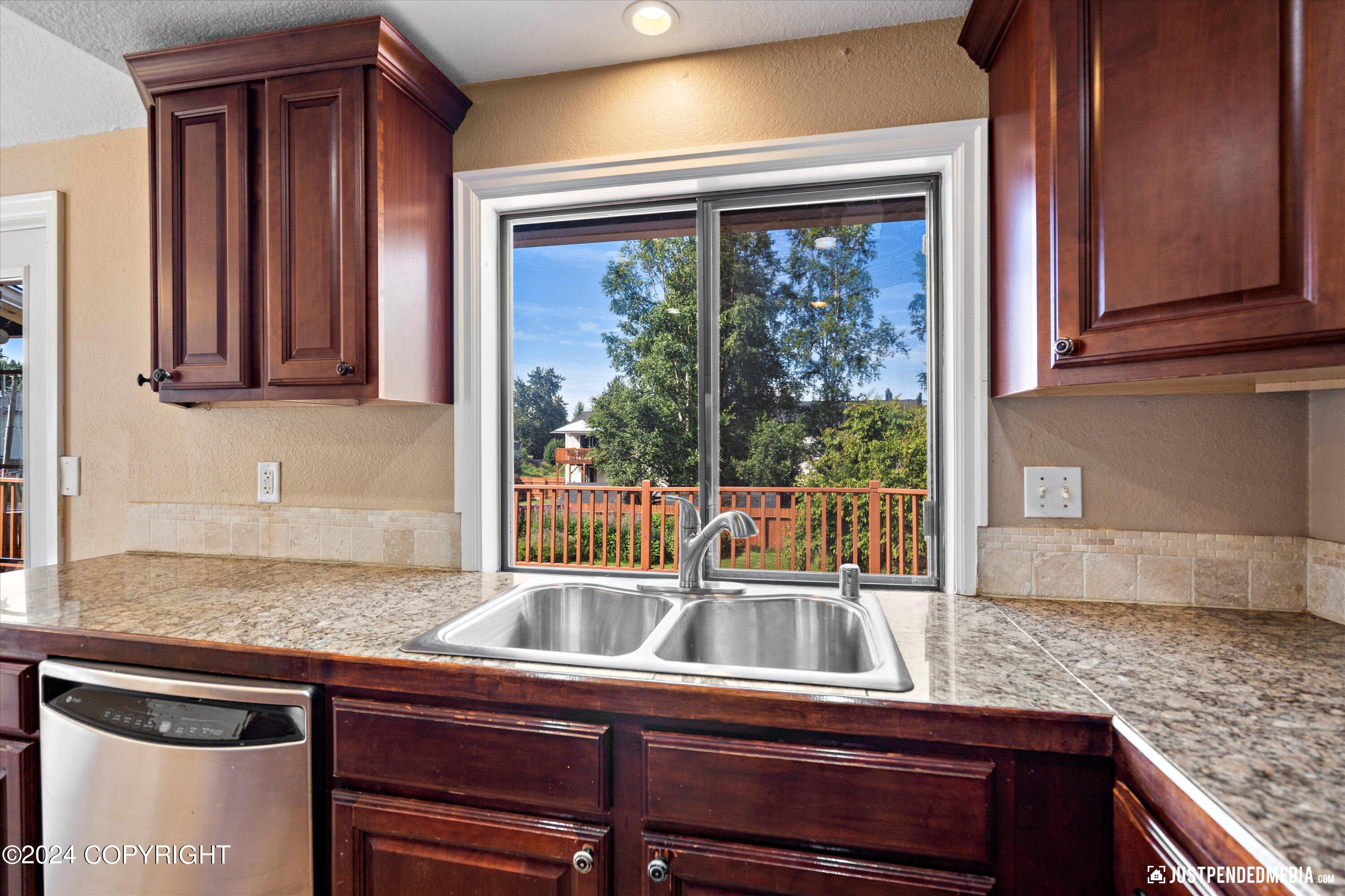 7540 Solarset Circle