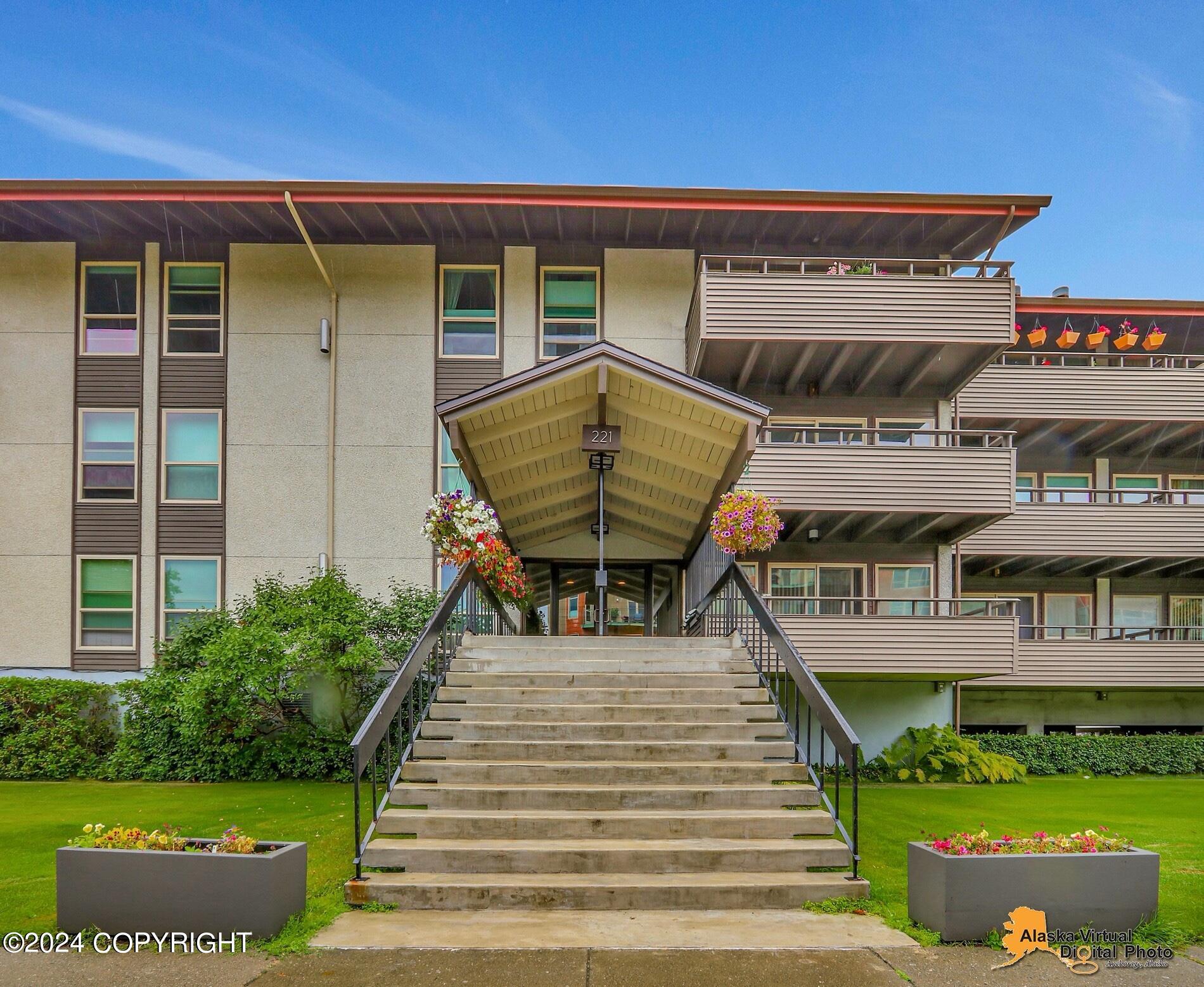 221 E 7th Avenue # 110 Unit: #110