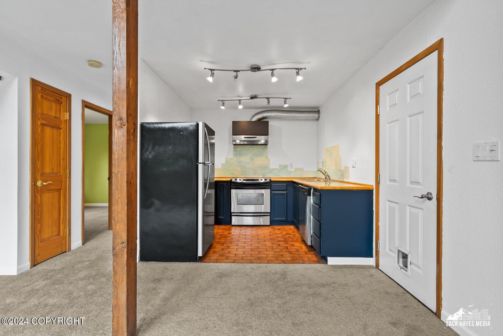 6422 Italy Circle